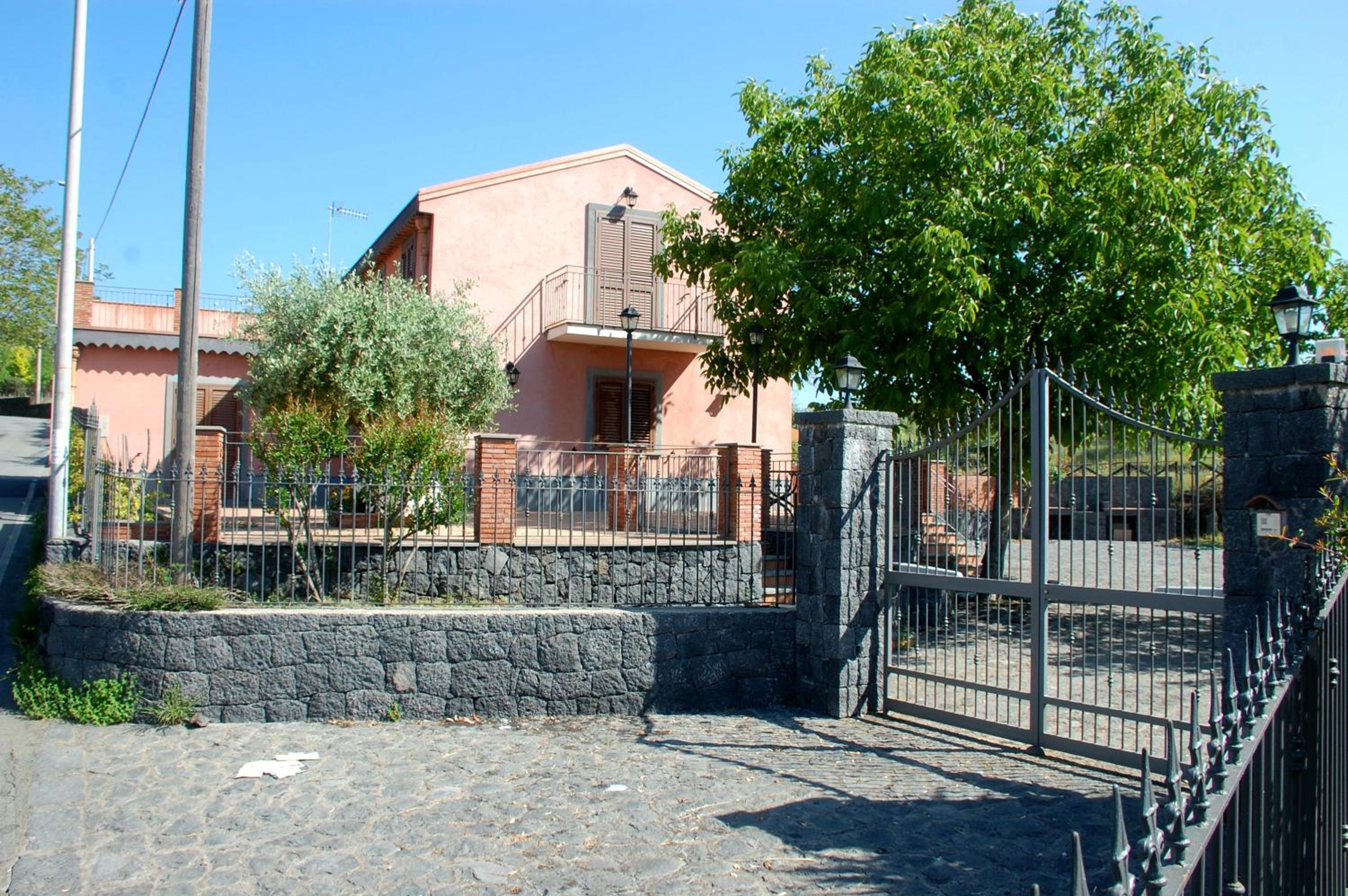 Casa Farlazzo view 3