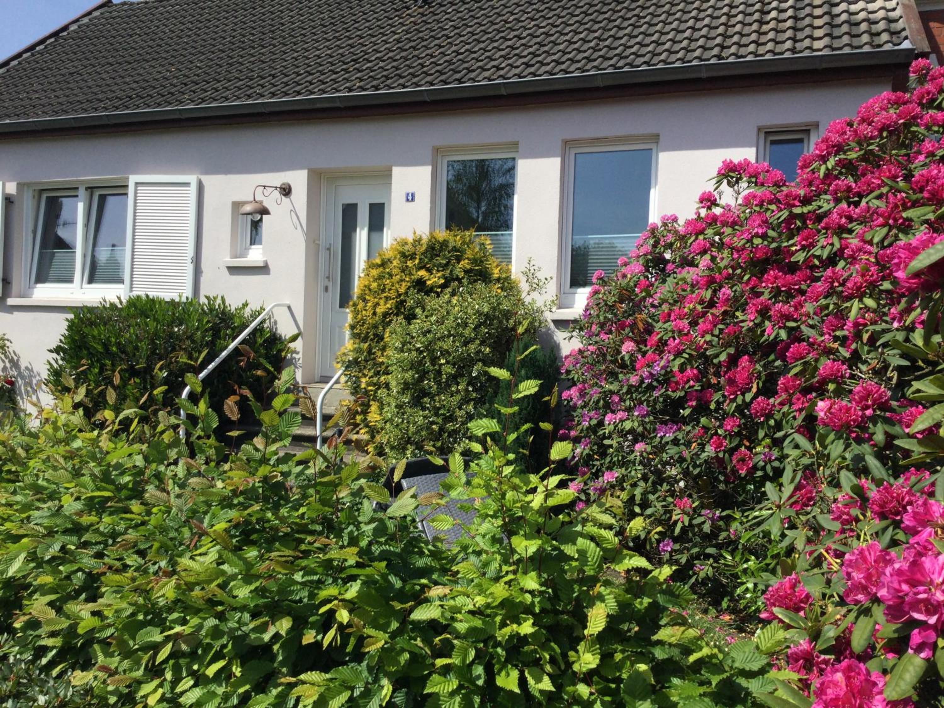 Ferienhaus Us lütt Hus und das Zimmer Linde im Haupthaus