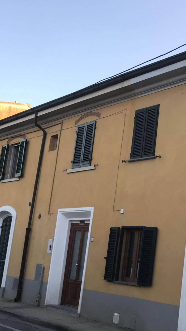 Hotel Suite Black and Wite - Image 1