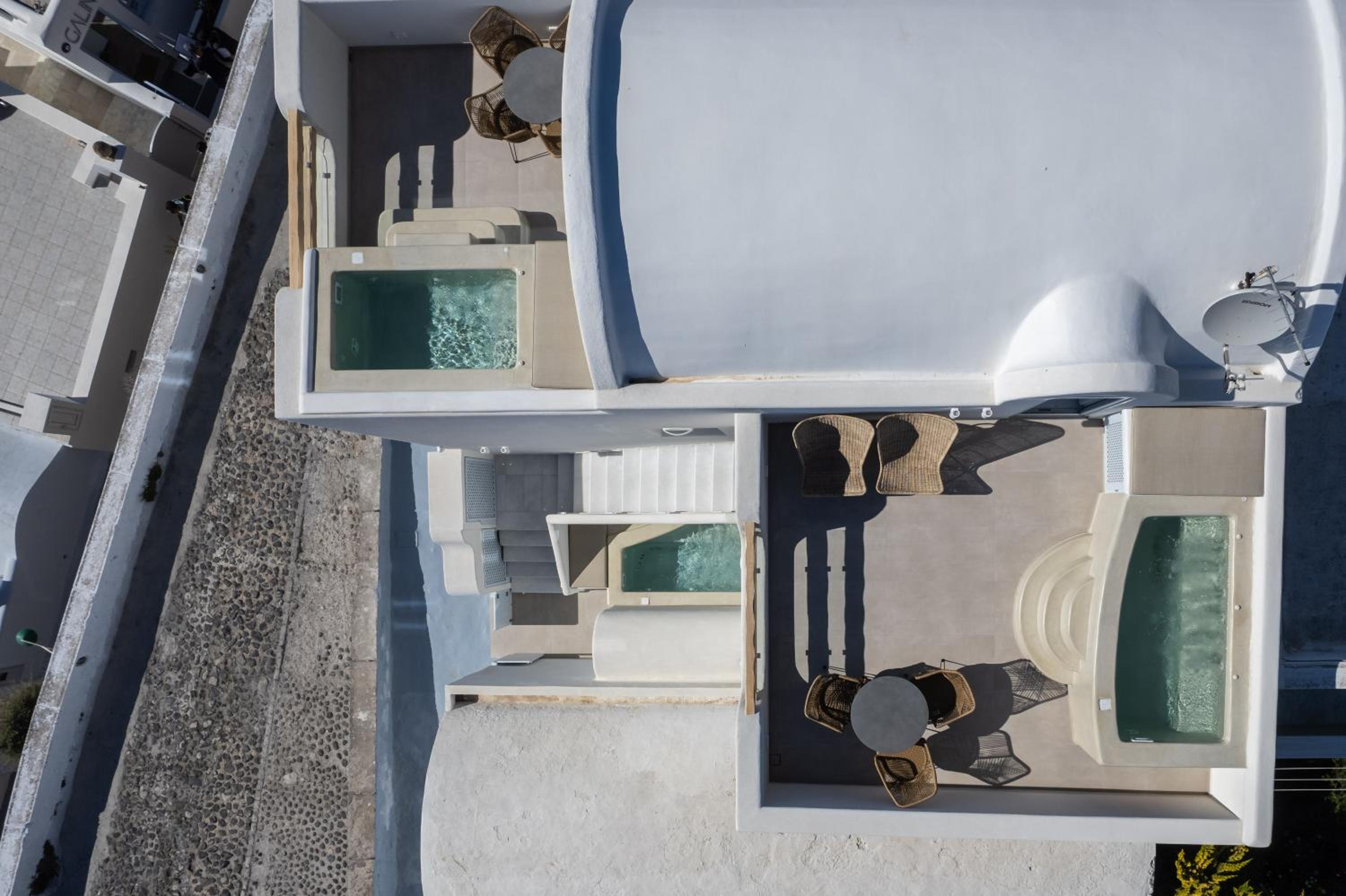 Airth Santorini Suites photo 2