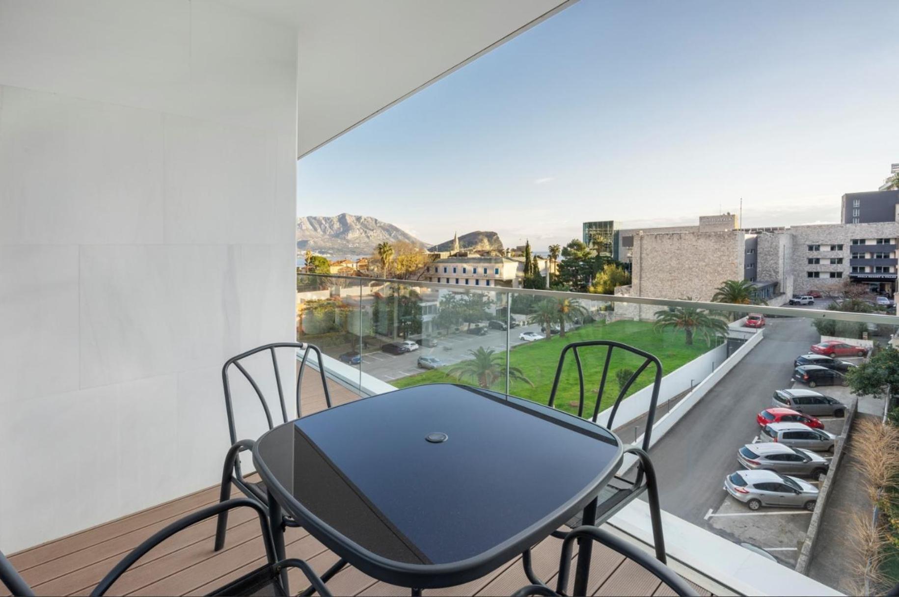 Residence sea view apartment view 3