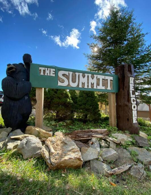 Cozy Condo at Summit view 2