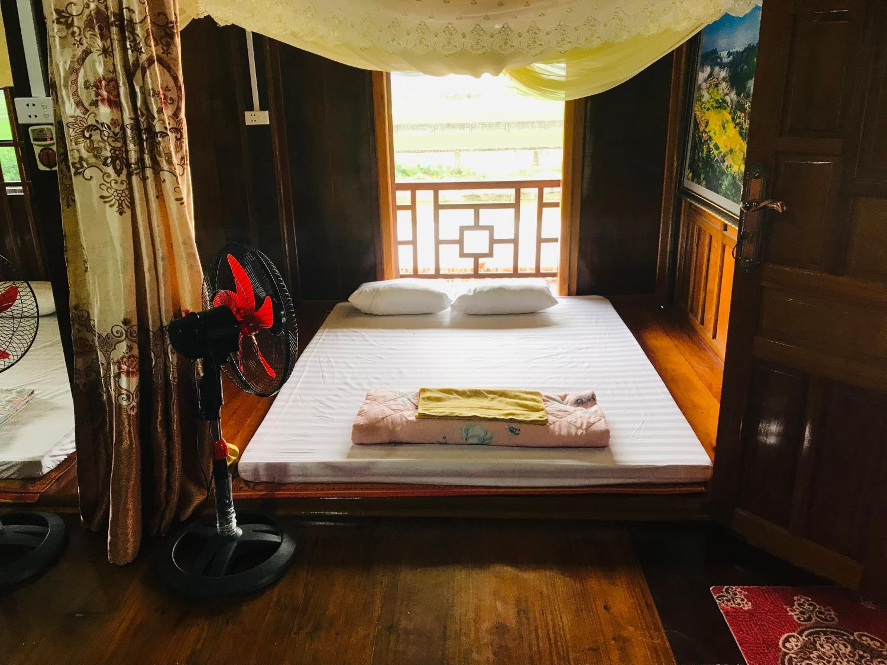 Bac Son Homestay