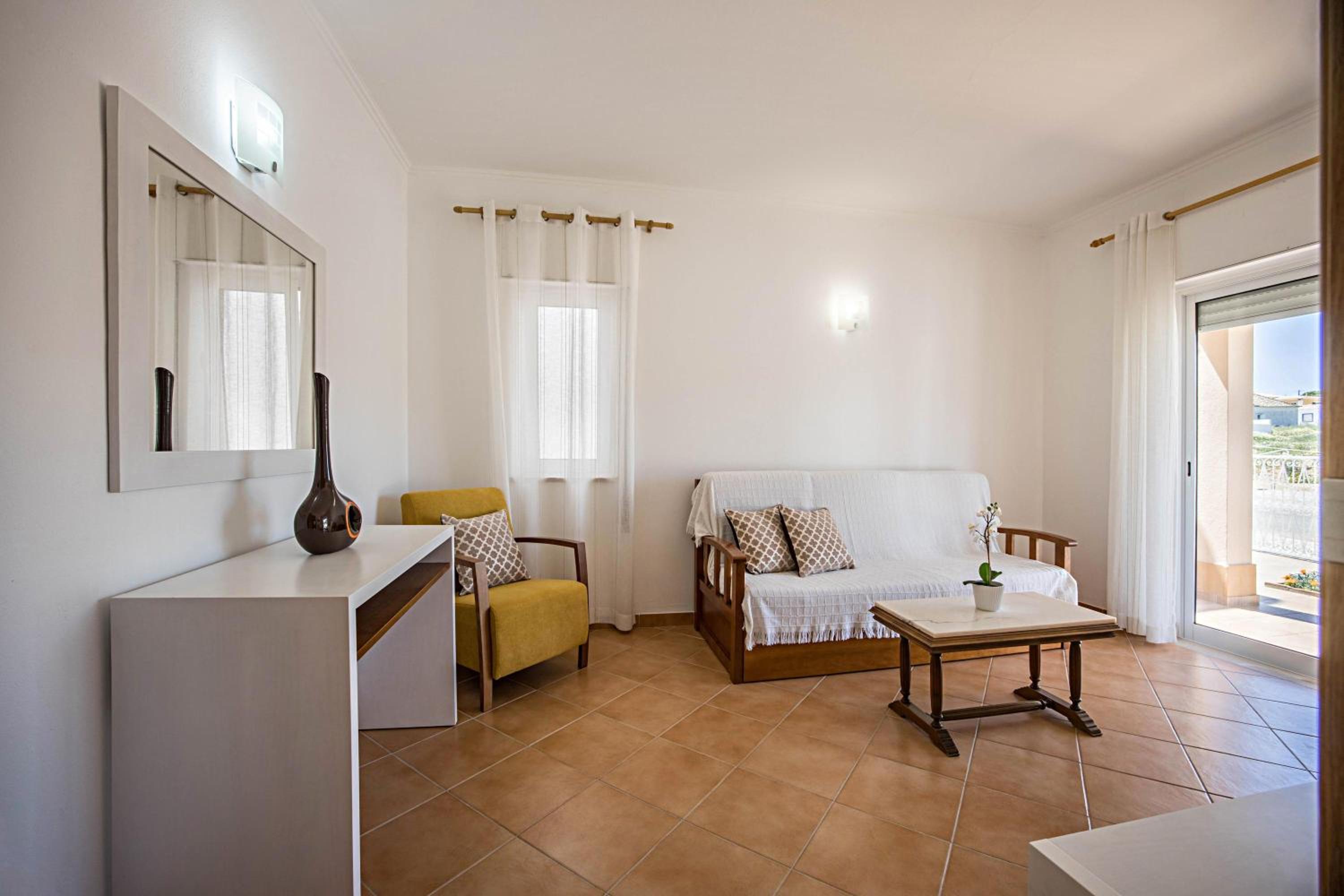 Casa Bege T2 view 2