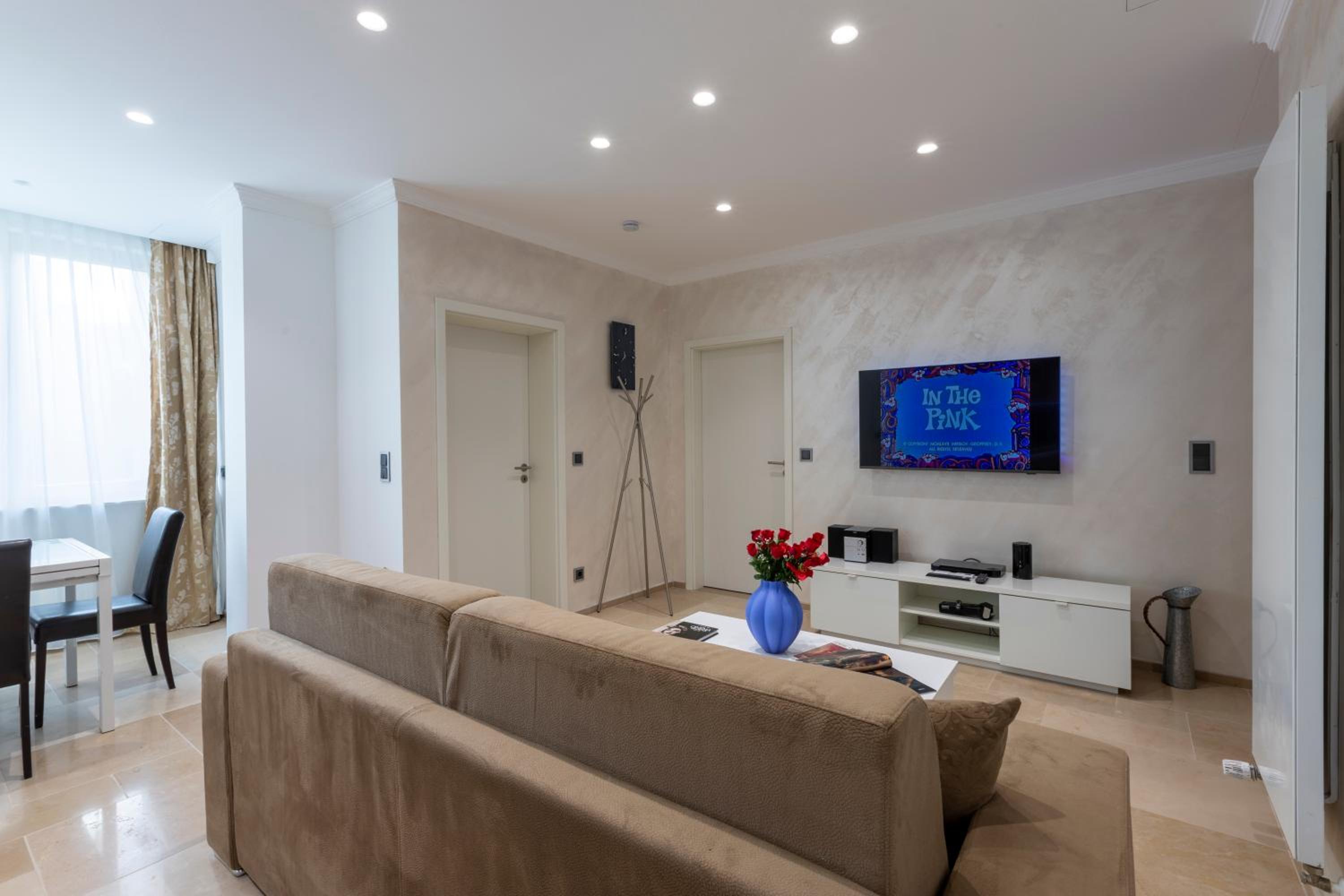 The Queen Luxury Apartments - Villa Medici