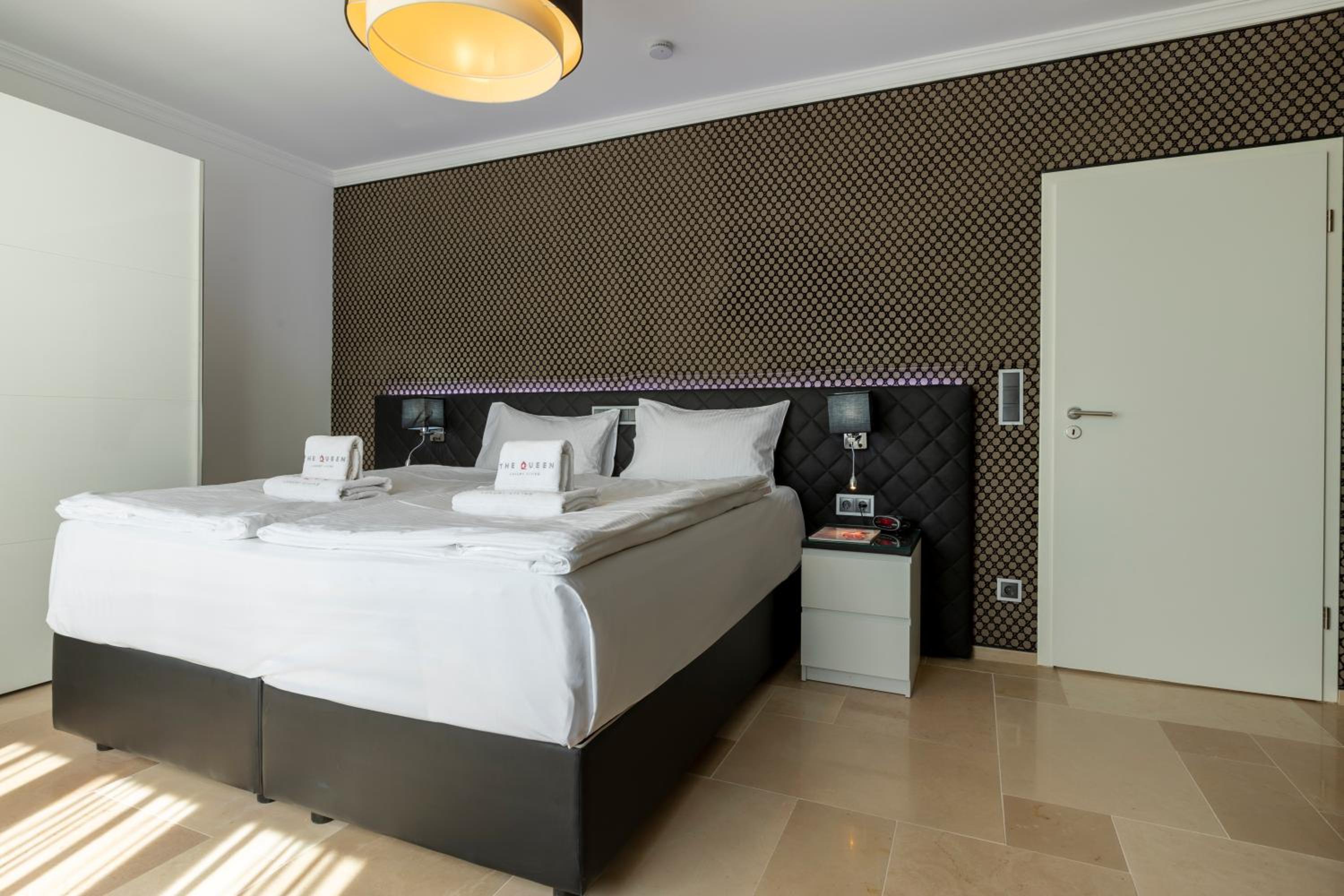 The Queen Luxury Apartments - Villa Medici