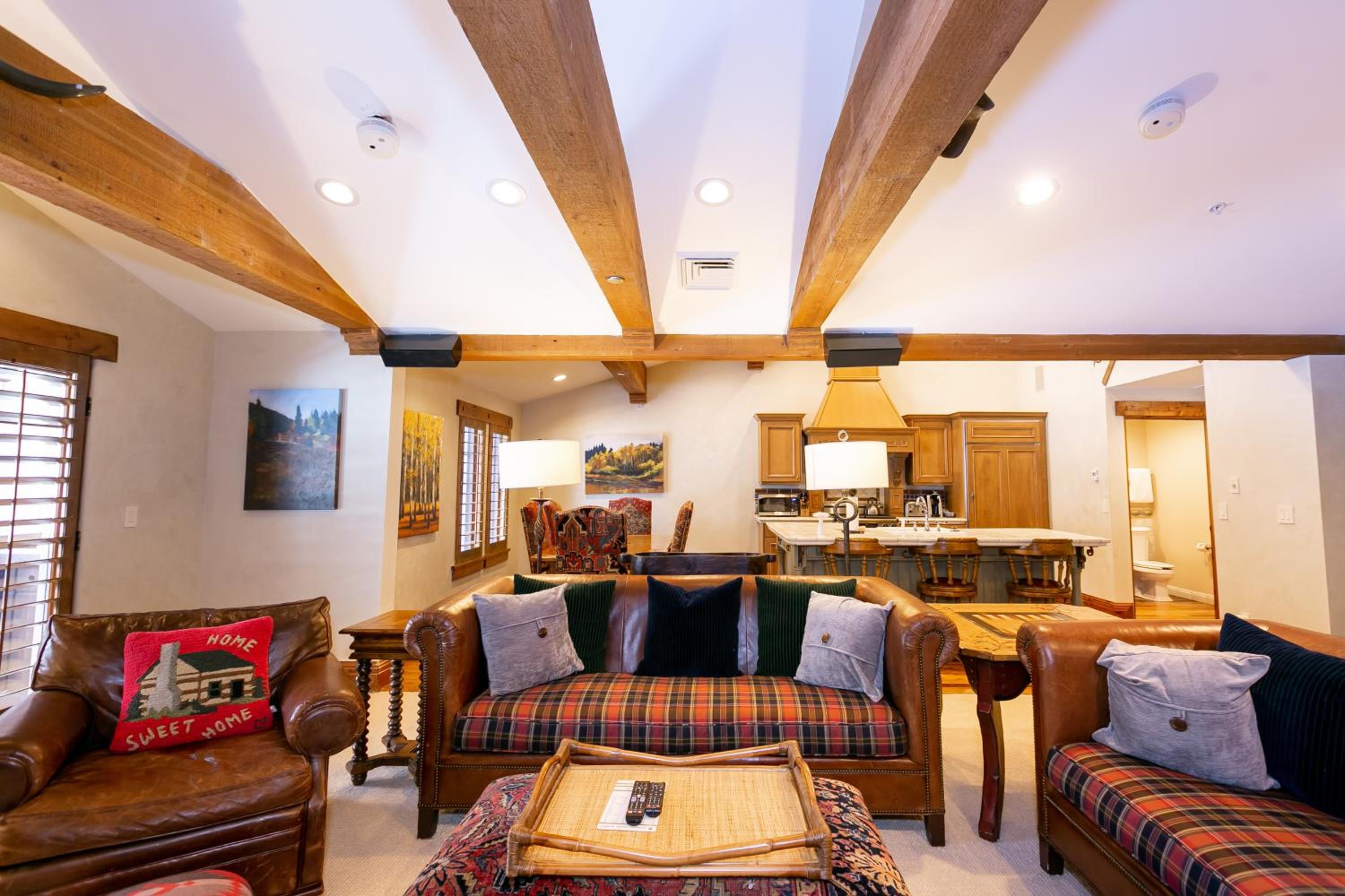 Expansive Four Bedroom Suite at The Chateaux view 4