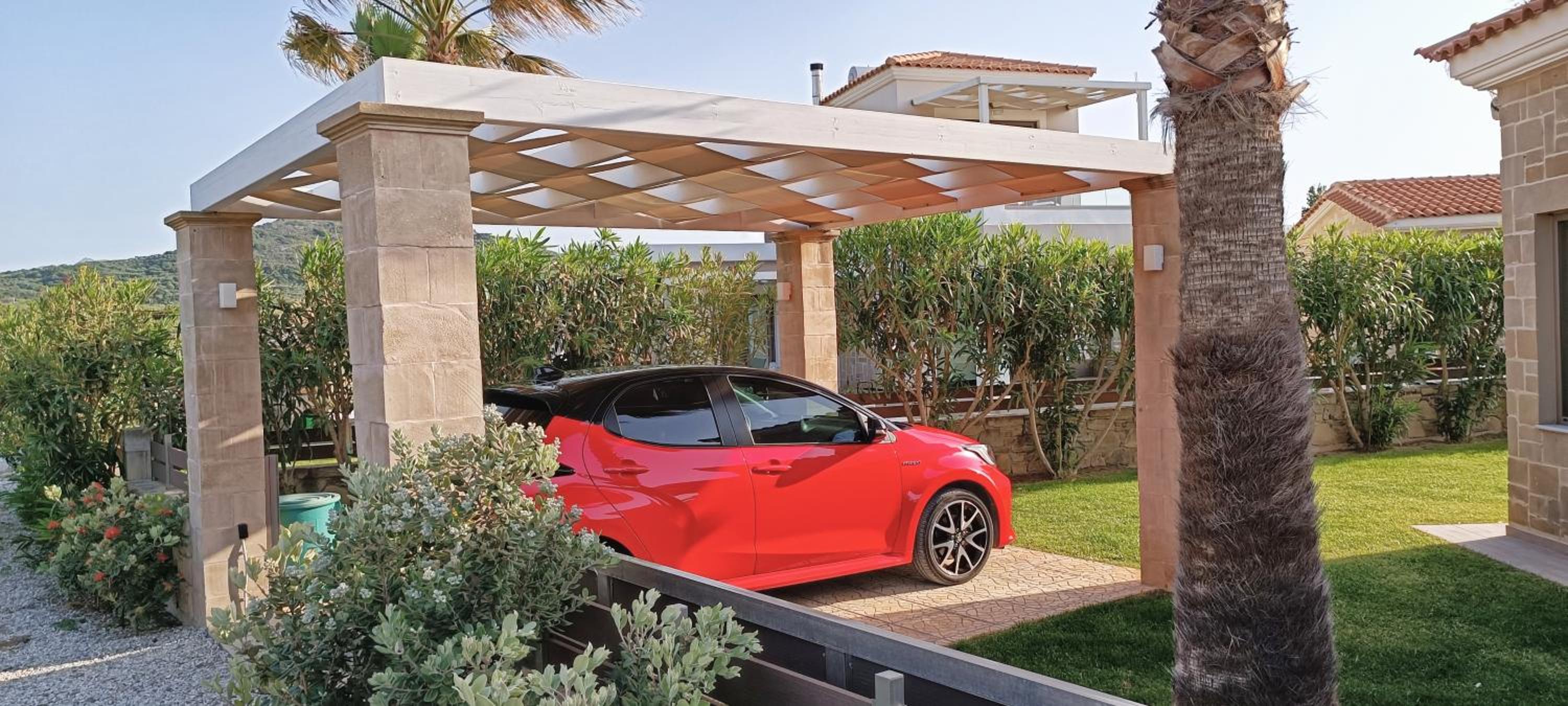 Elena Villa photo 4
