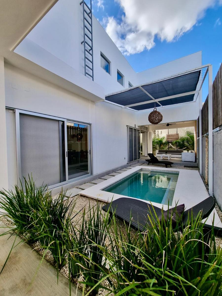 Modern Villa Rutelena +Good location+Pool+AC+Sleeps 12 view 2
