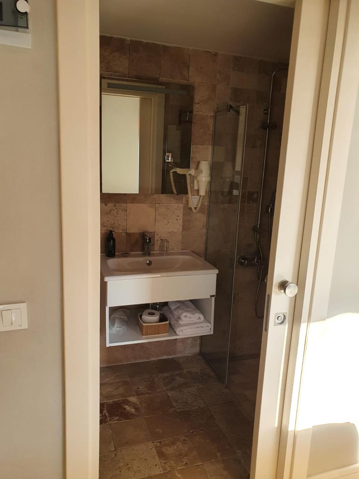 Teos Lodge Pansiyon