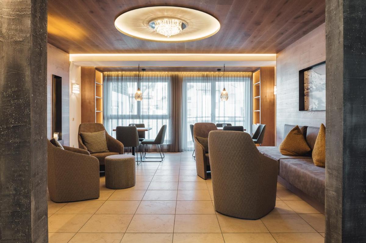 hotel reception