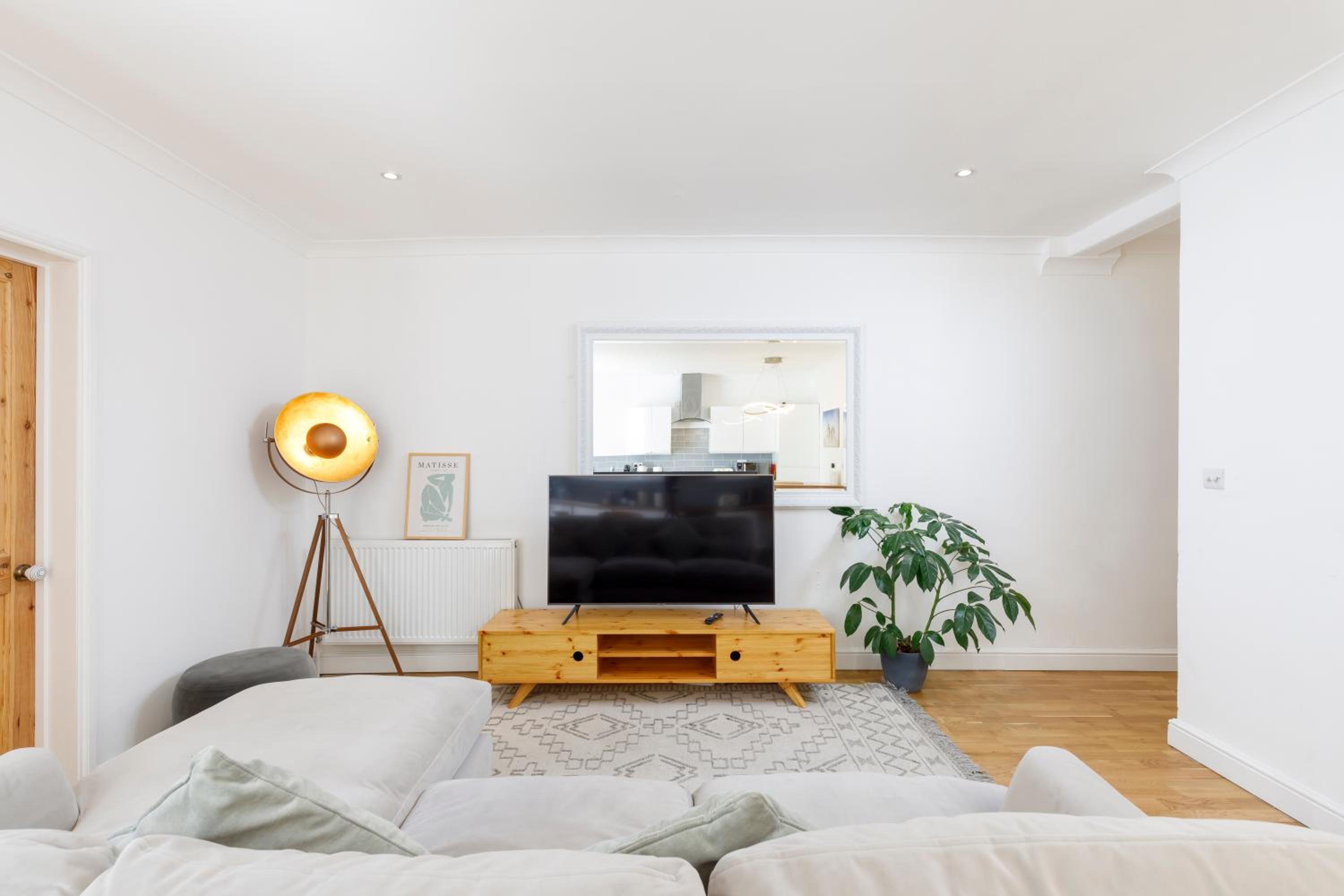 Lovely, centrally located 2-bedroom apartment with patio view 2