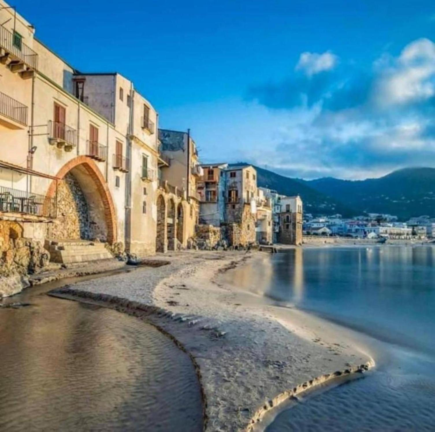 Hotel En..Suite - Image 1