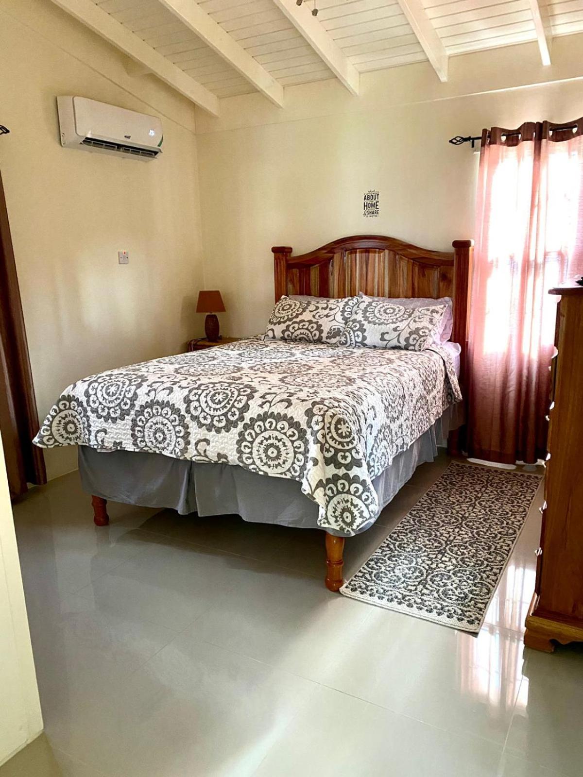 Seaview Villa at Stonebrook Manor view 3