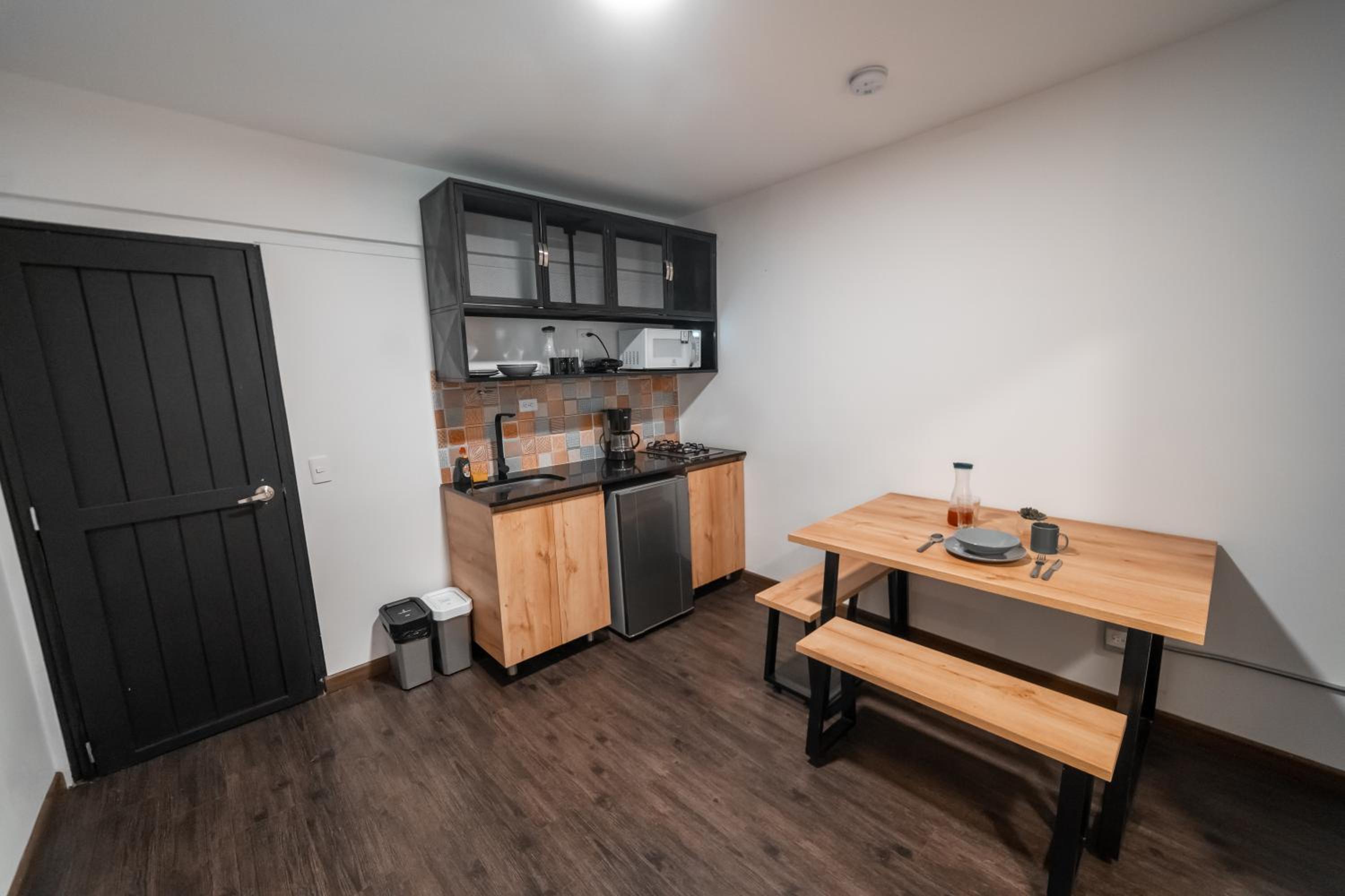 Cozy apartment in Poblado near Envigado FRN104
