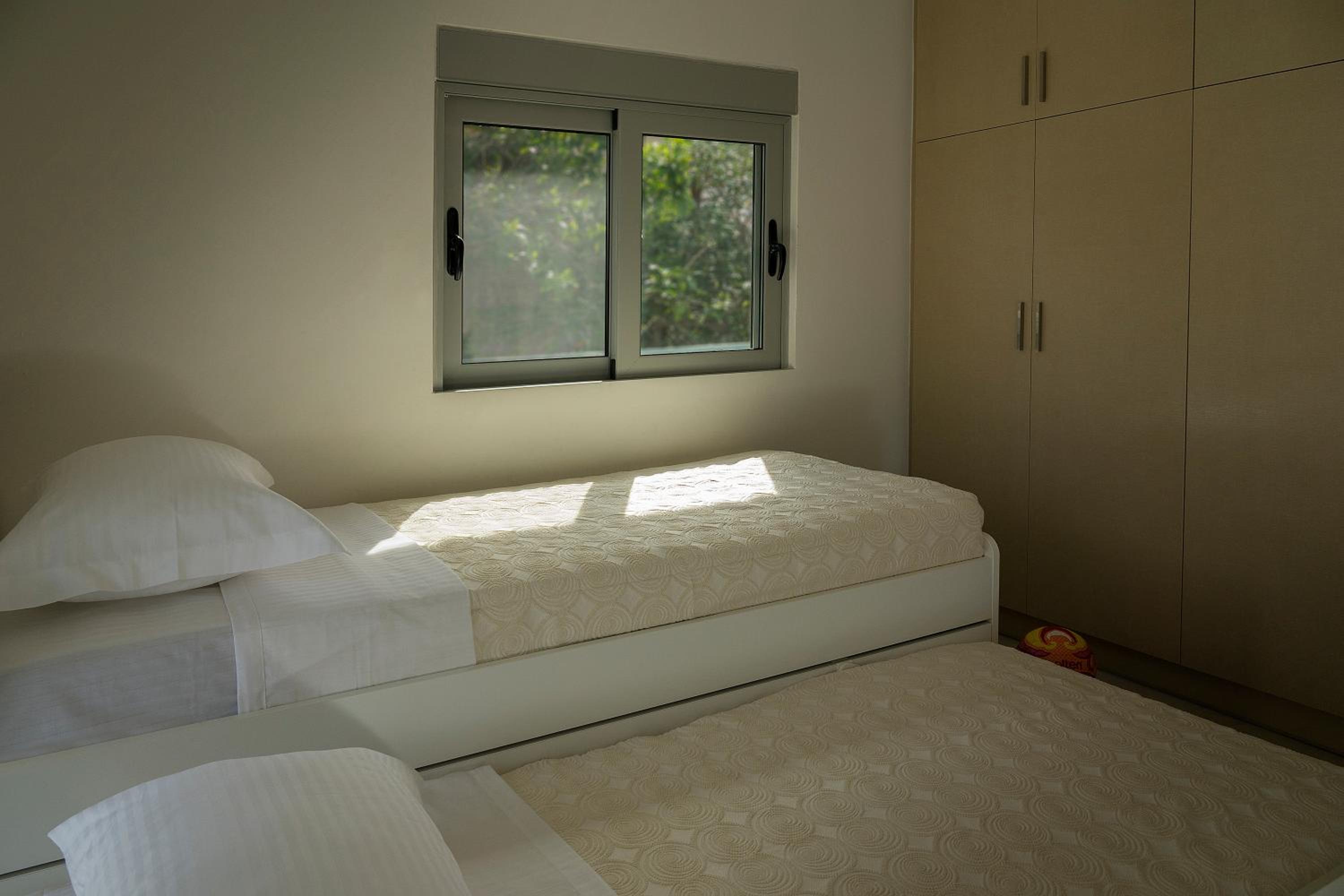 ELEGANT BEACH HOUSE photo 2