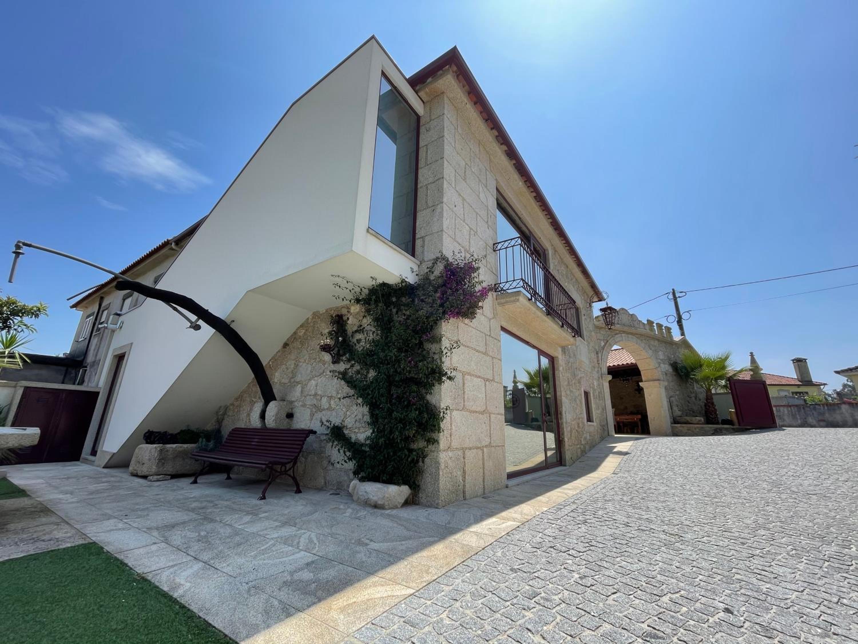 Casa do Arco view 4