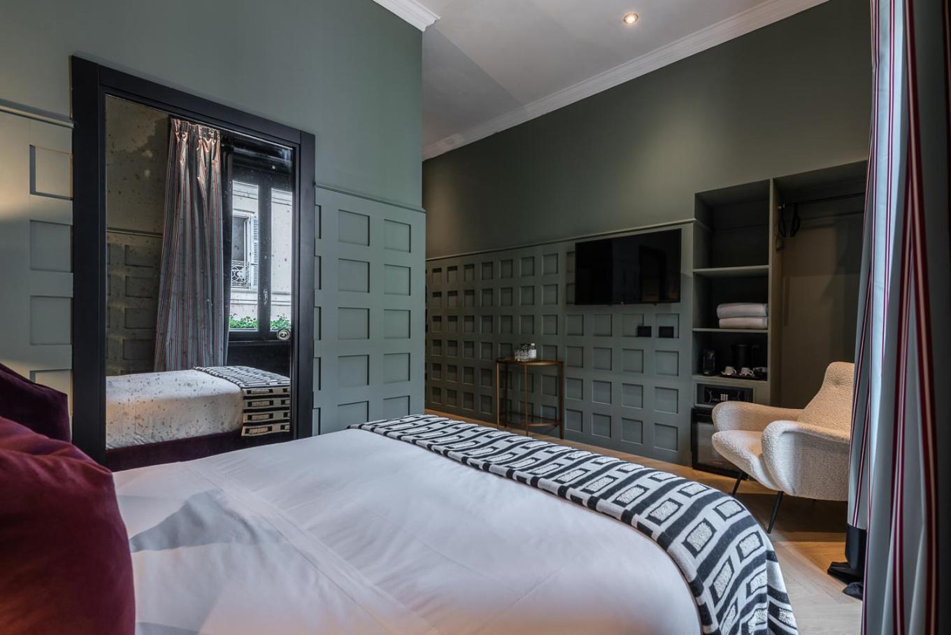 hotel room