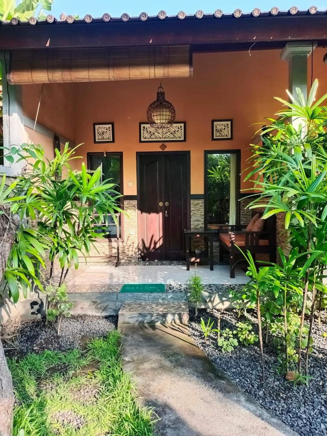 Putu Guest House Pemuteran