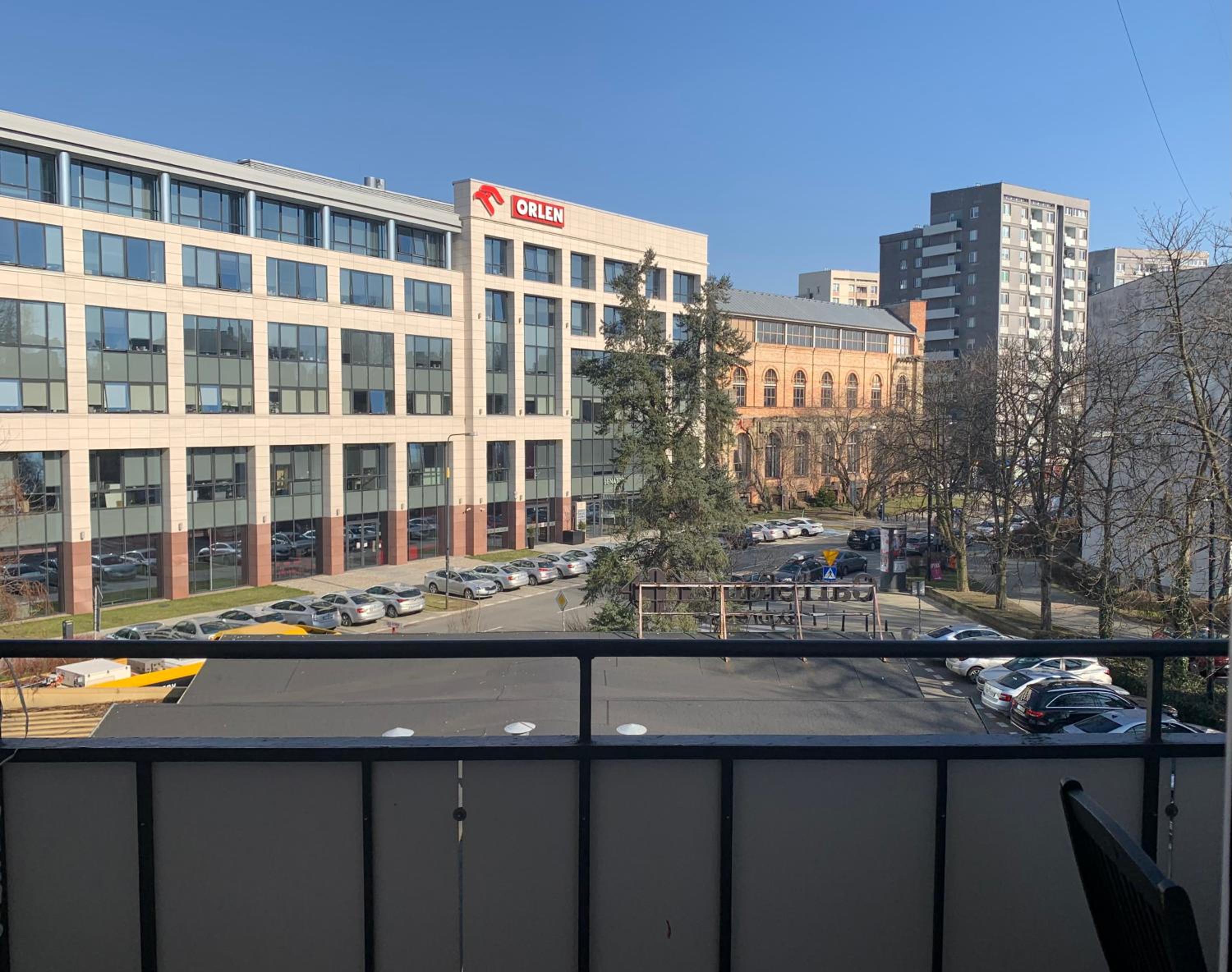 Perfect location two bedrooms with balkony