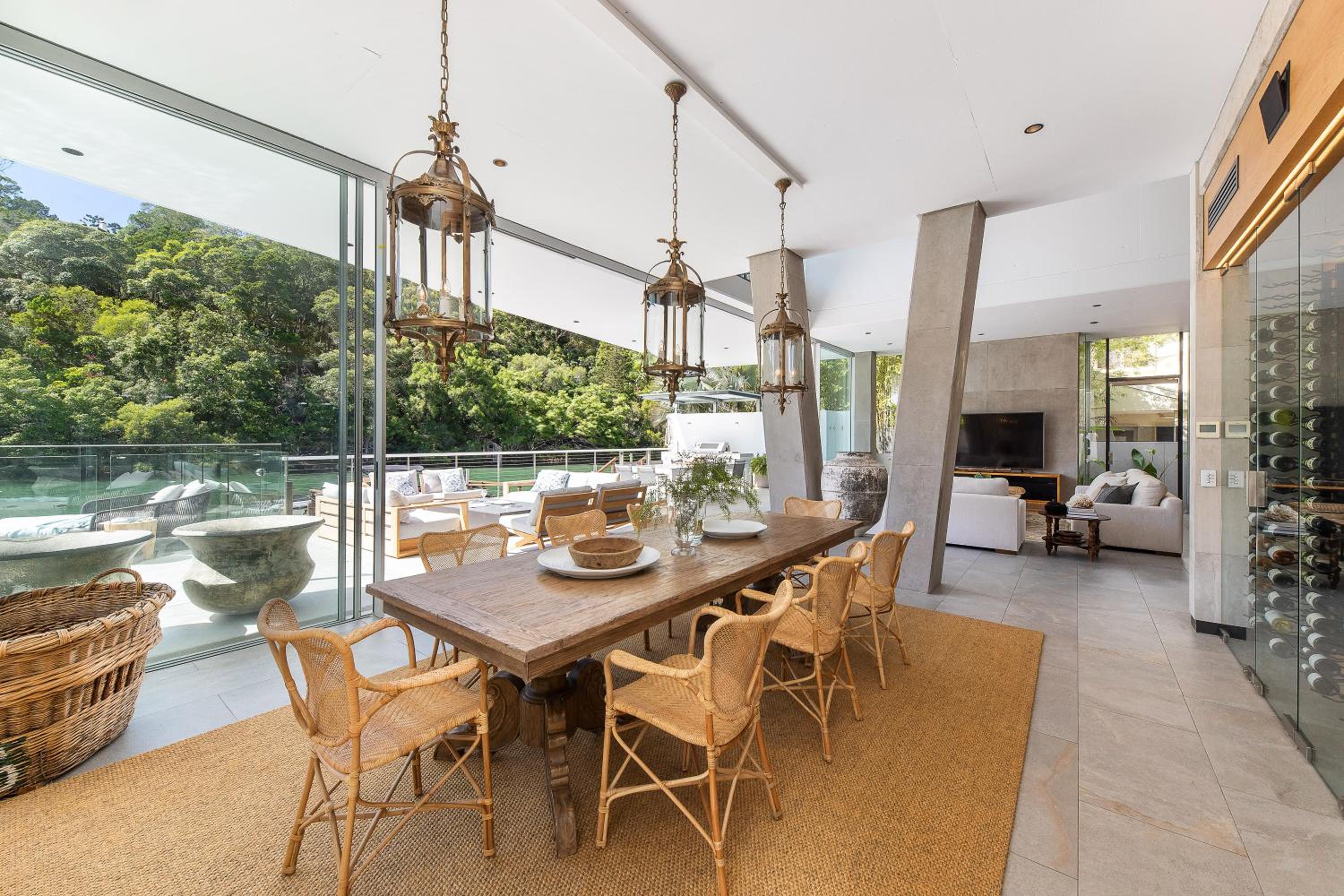 dining
