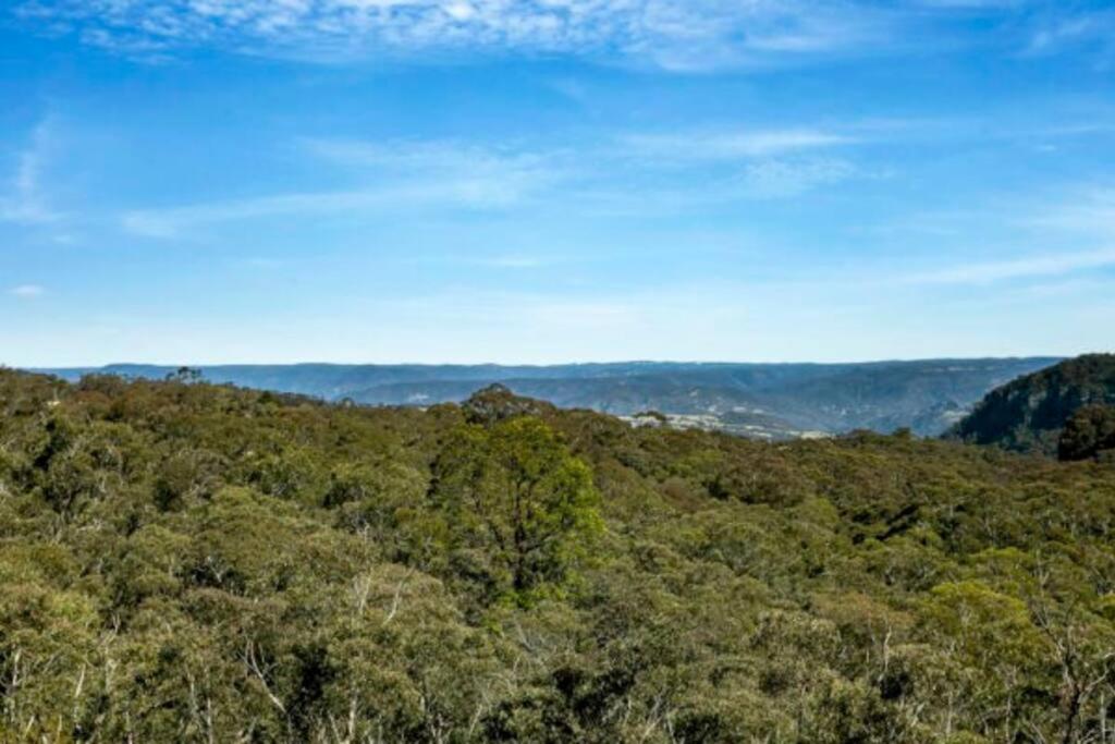 Narrow Neck Lodge