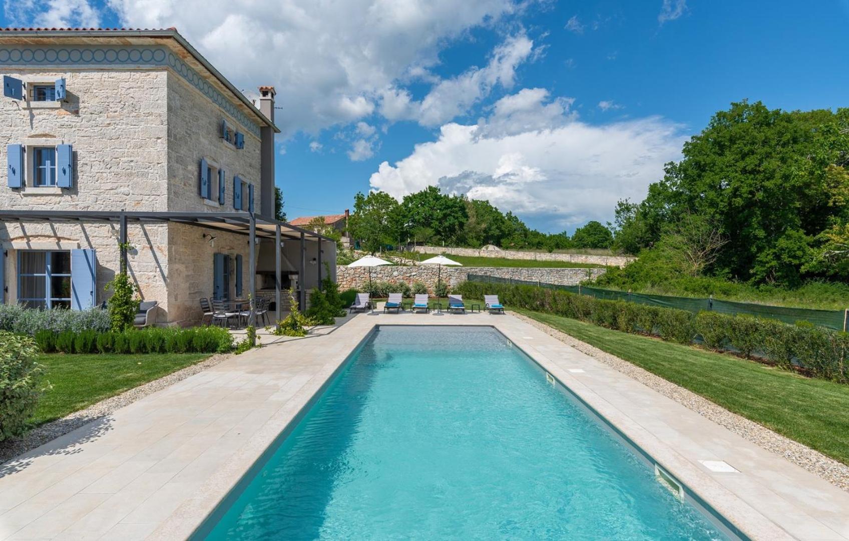Villa Pi with Heated Pool view 3