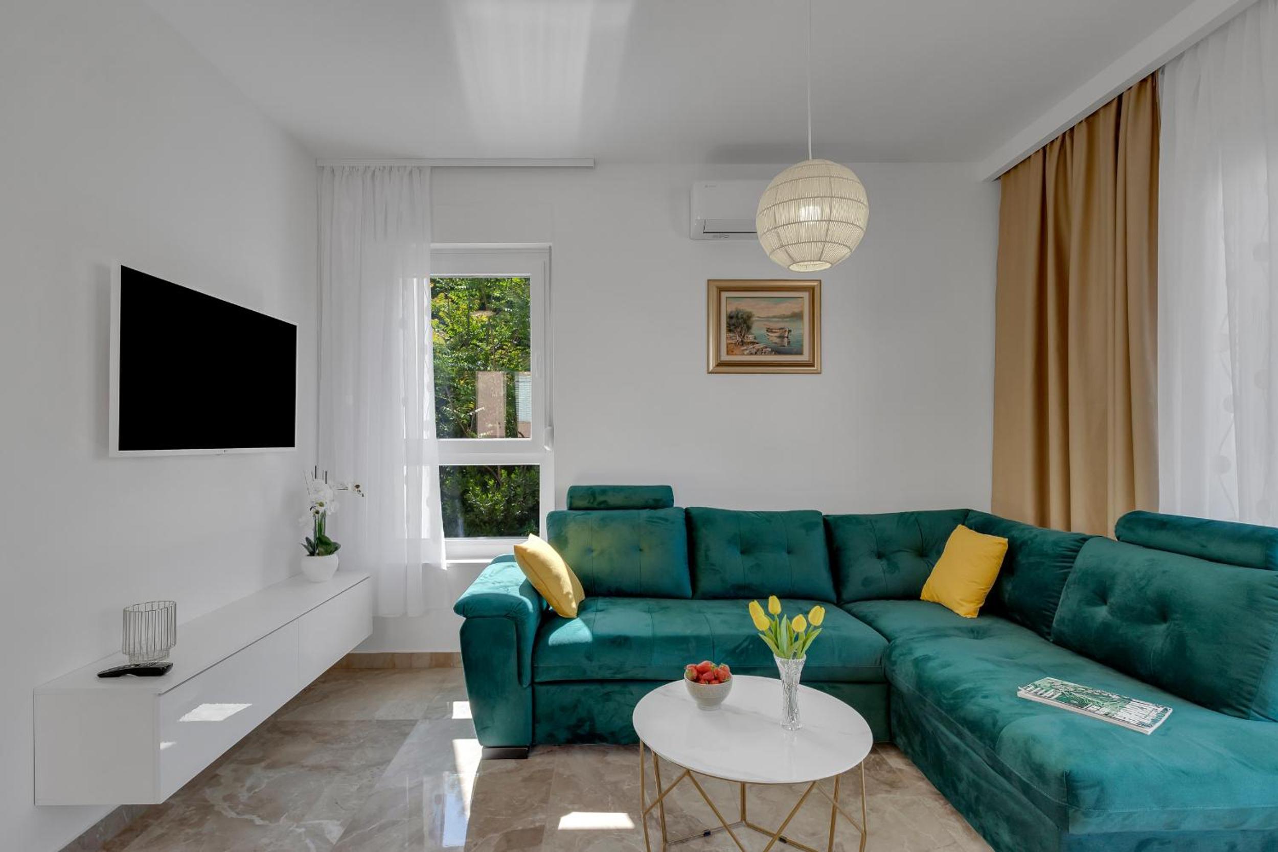 Apartment M&L Makarska view 2