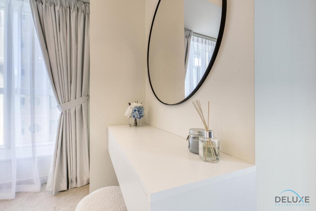 Elegant 2BR at Elite Residences Dubai Marina by Deluxe Holiday Homes