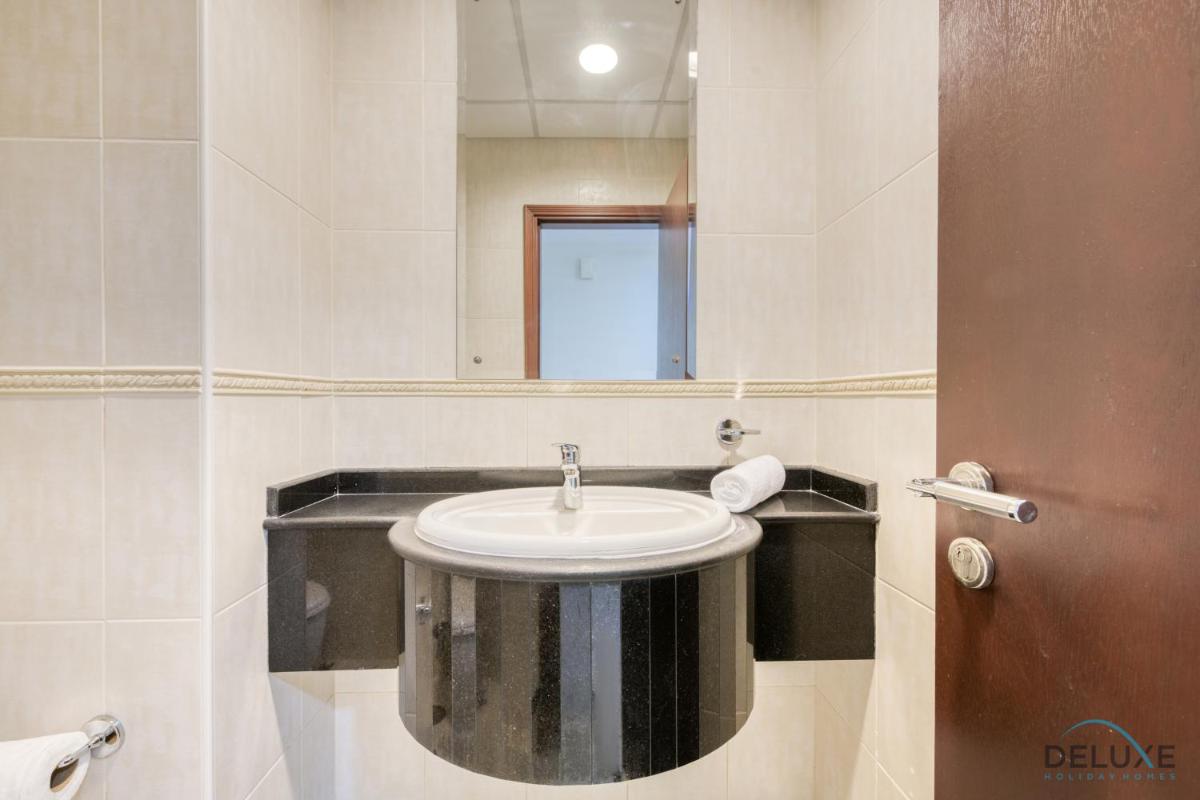 Elegant 2BR at Elite Residences Dubai Marina by Deluxe Holiday Homes