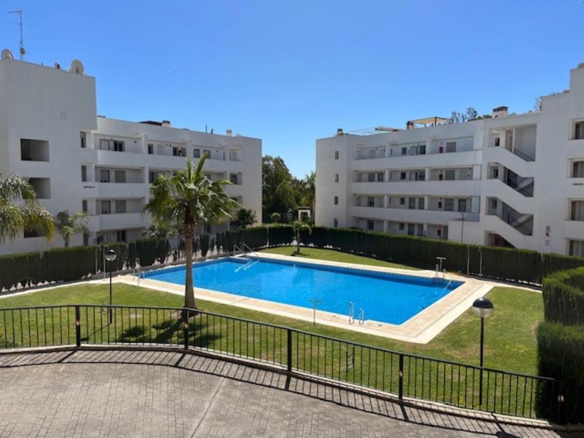 Lets in the Sun Miraflores Garden Apartment photo 1