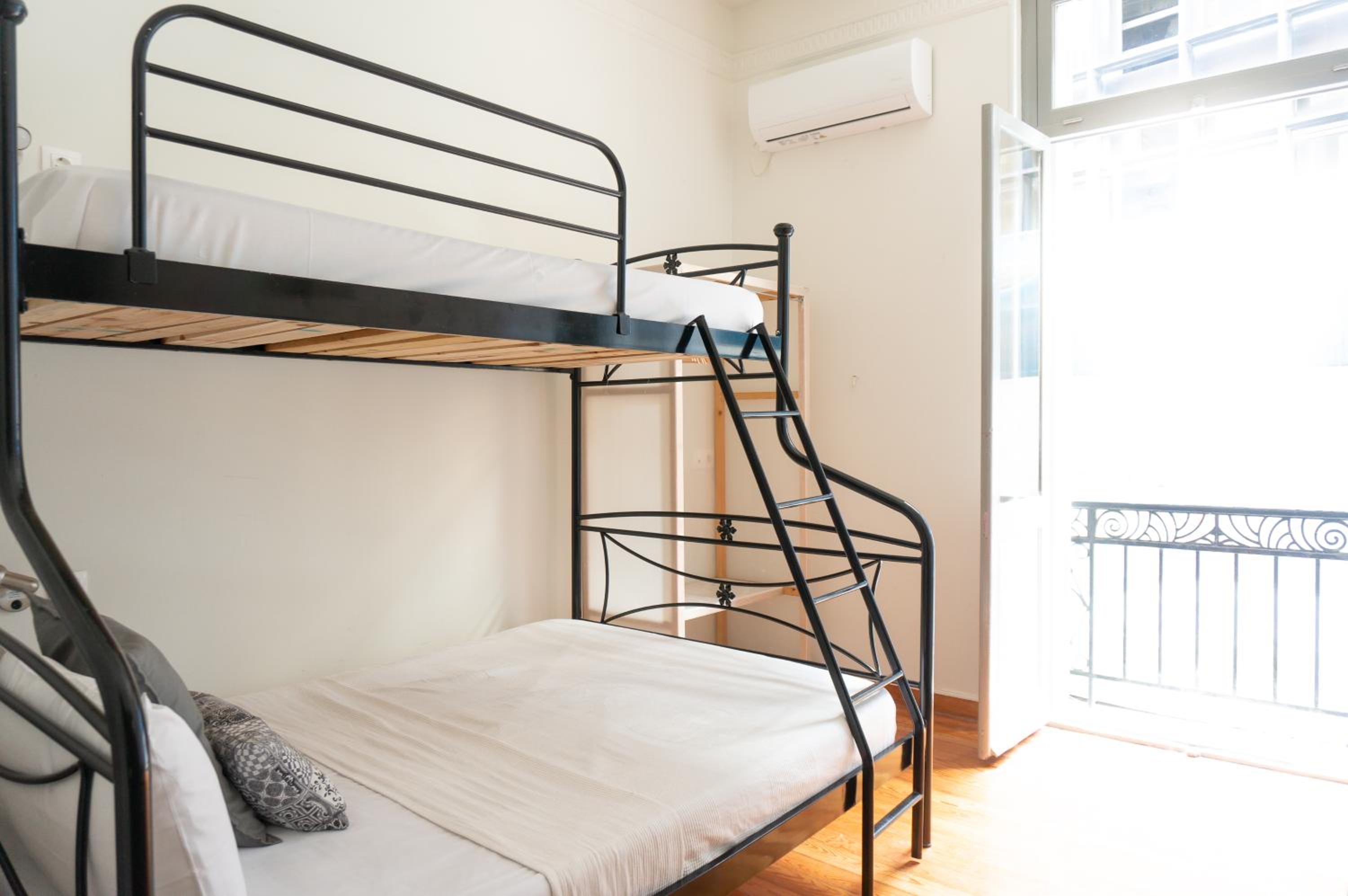 Dioskouros Hostel