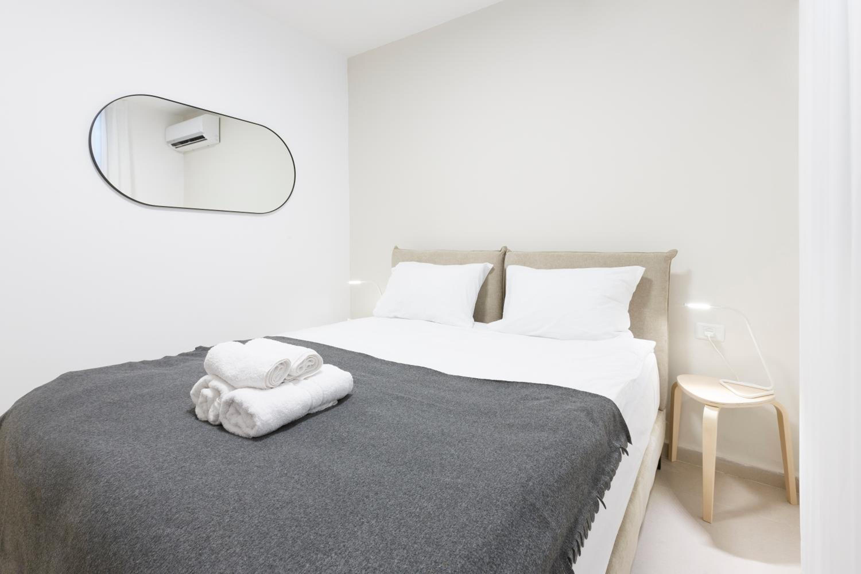 AirTLV - Deluxe Grand Duplex In Jaffa view 4
