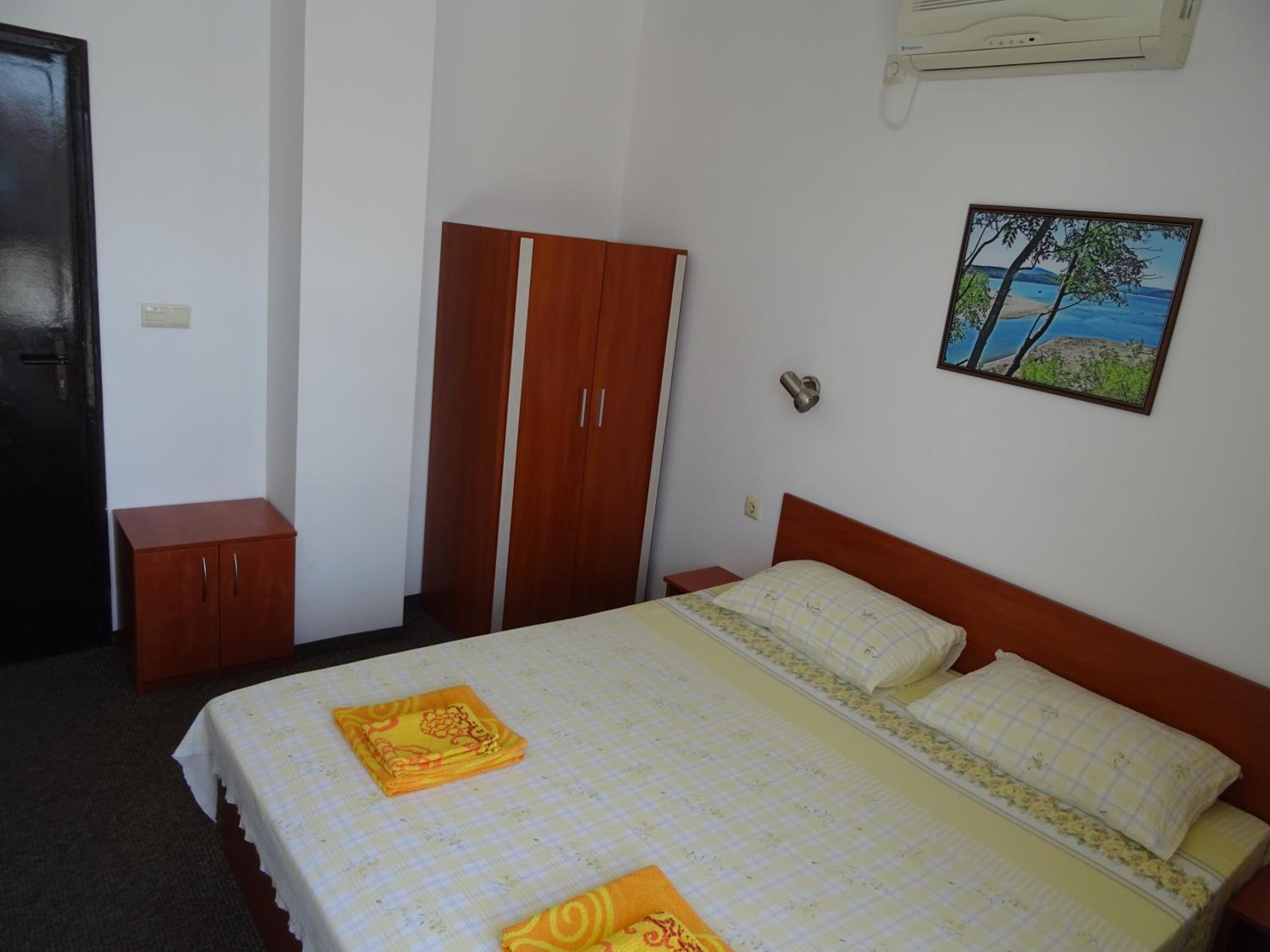 Dobrevi Guest House