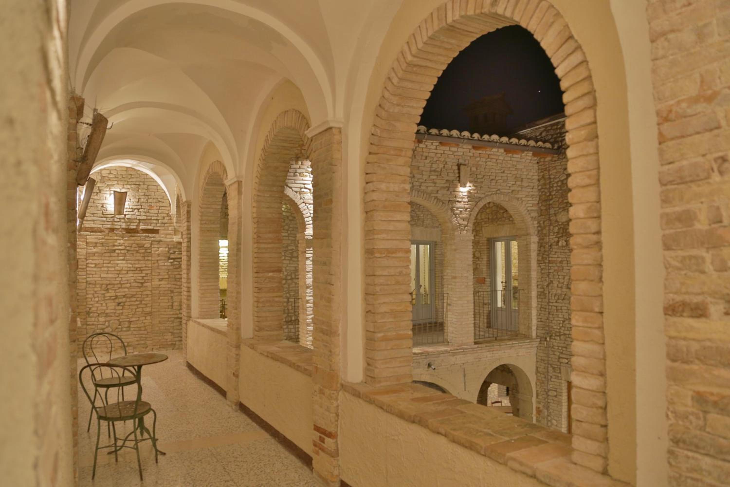 Palazzo Antico nella piazza di Montepagano, photo 55