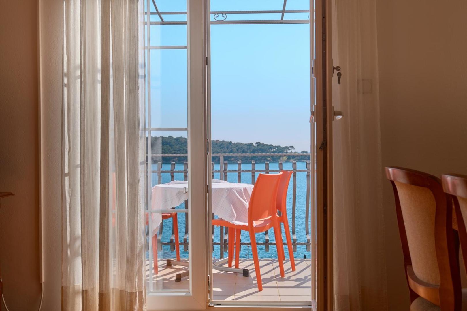 Apartments Katarina with Sea View and Private Boat Berth, Mali Lošinj view 2