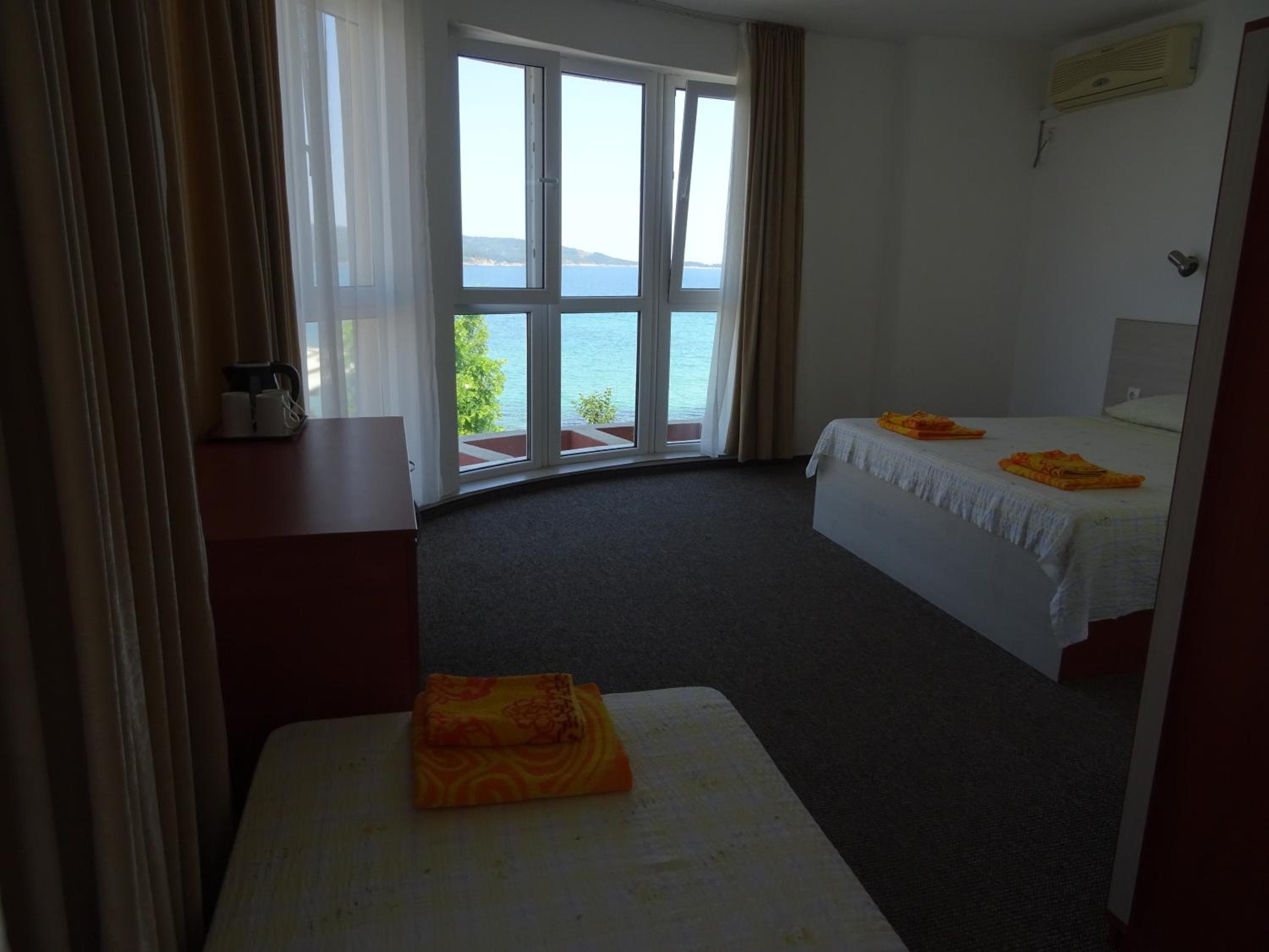 Dobrevi Guest House