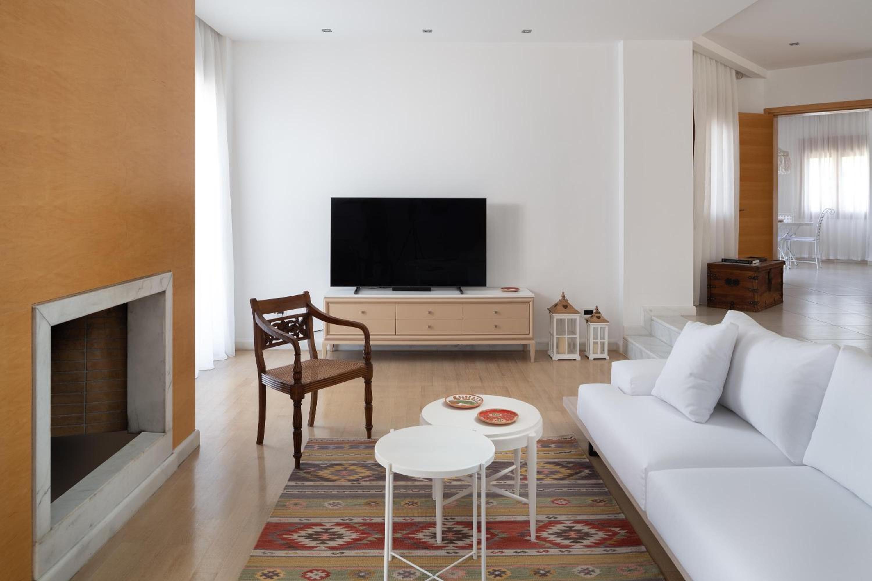 Love White Villa view 5