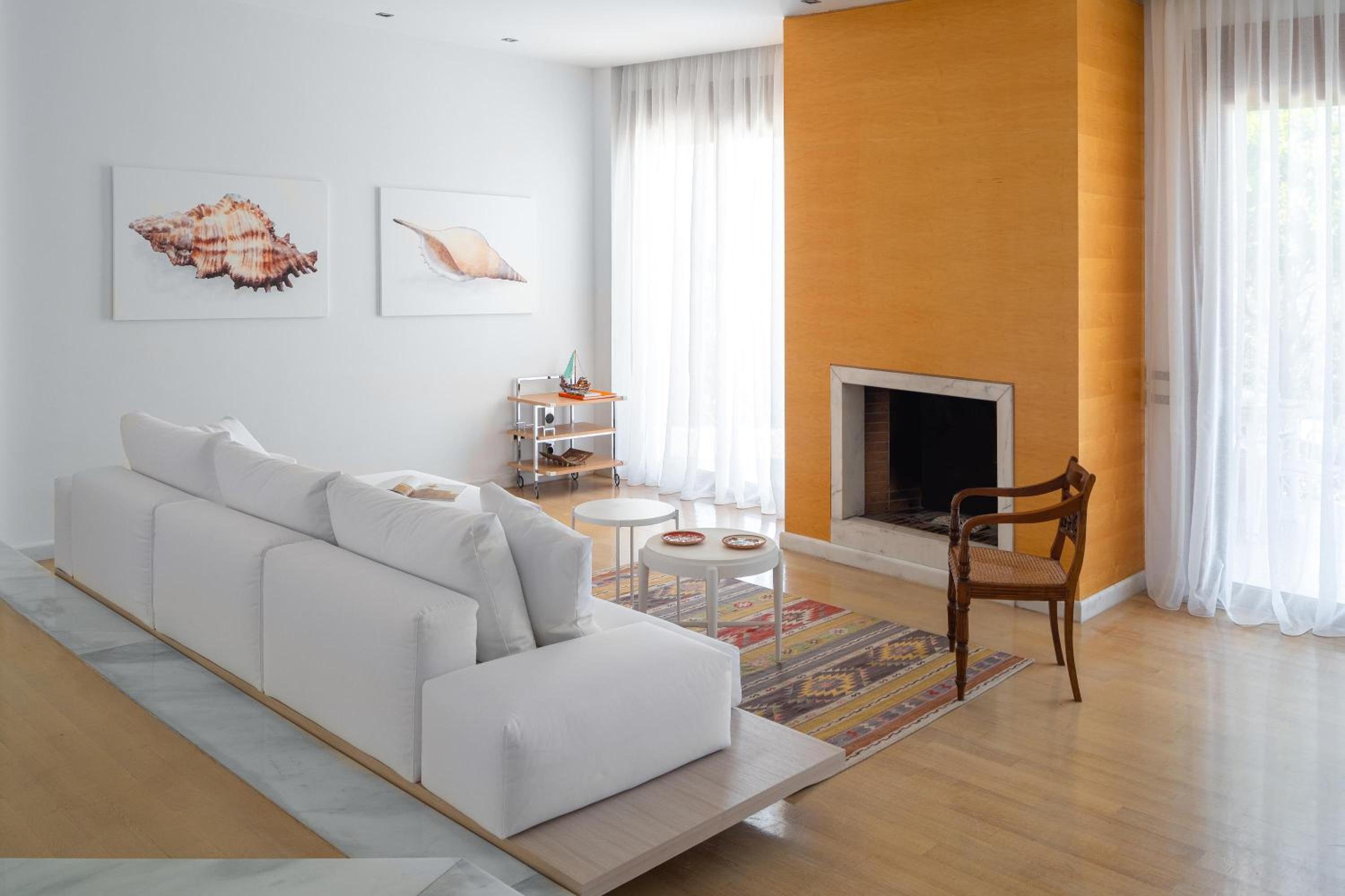Love White Villa view 4