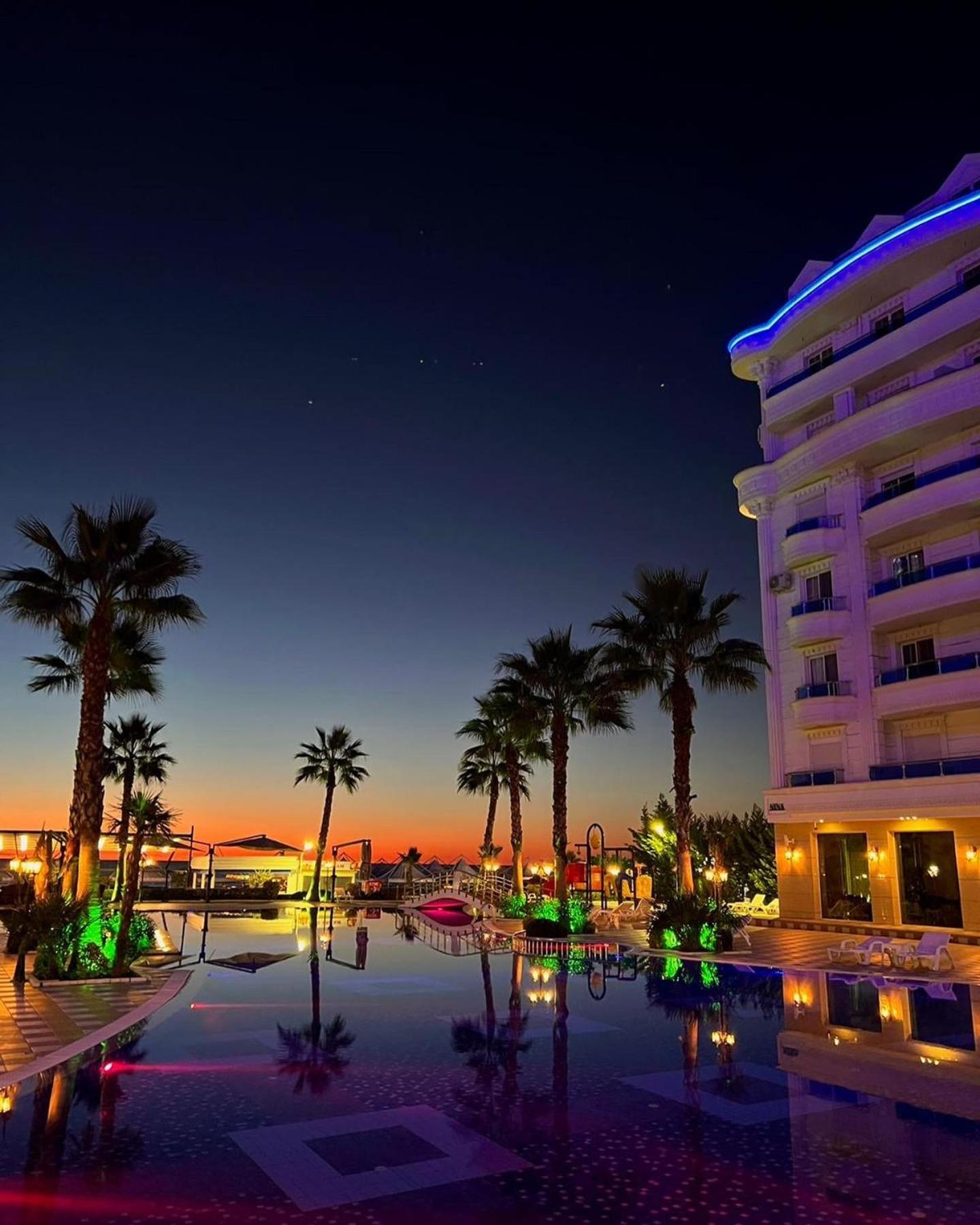 Armando Apartments