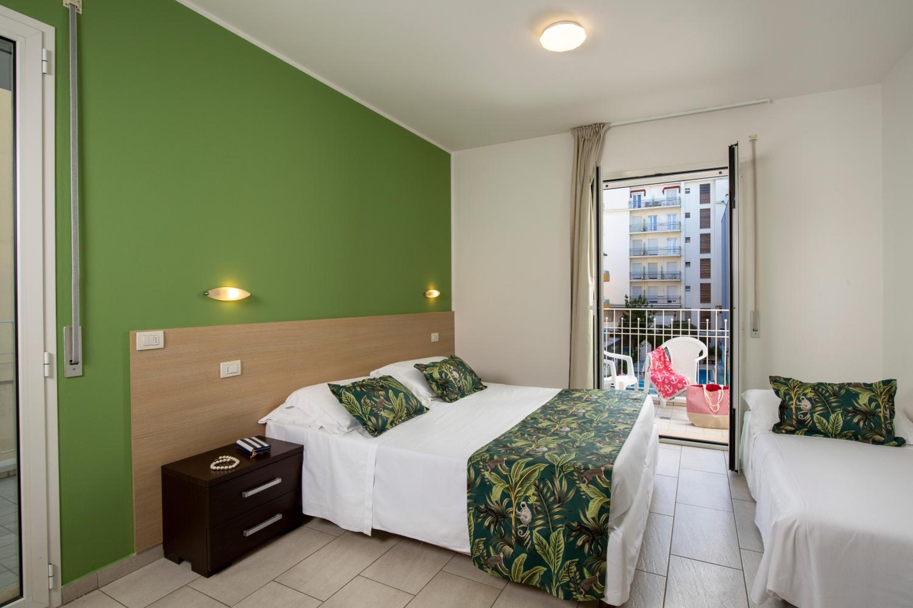Photo 27