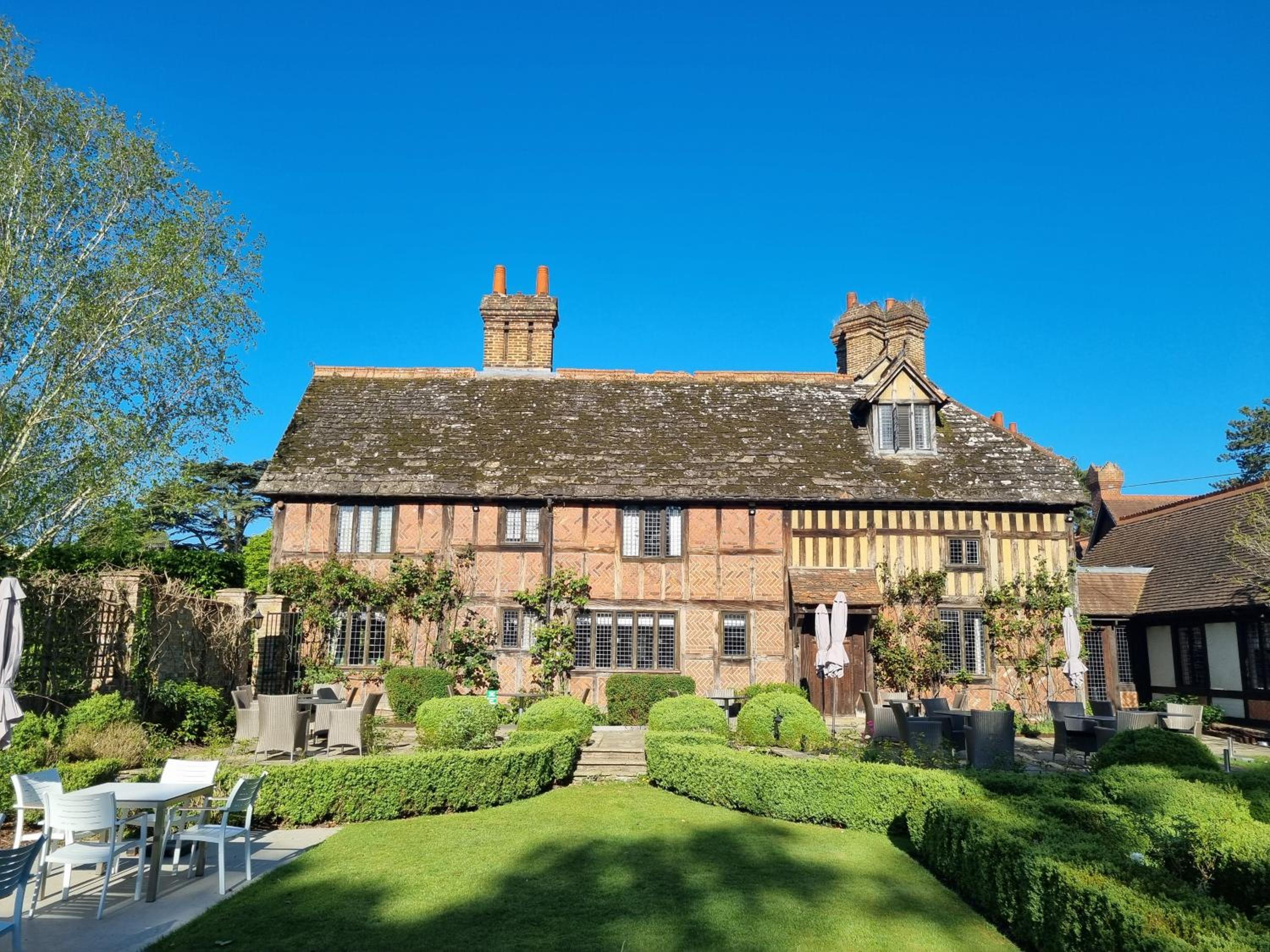 Horley Vacations - Langshott Manor - Luxury Hotel Gatwick - Property Image 21