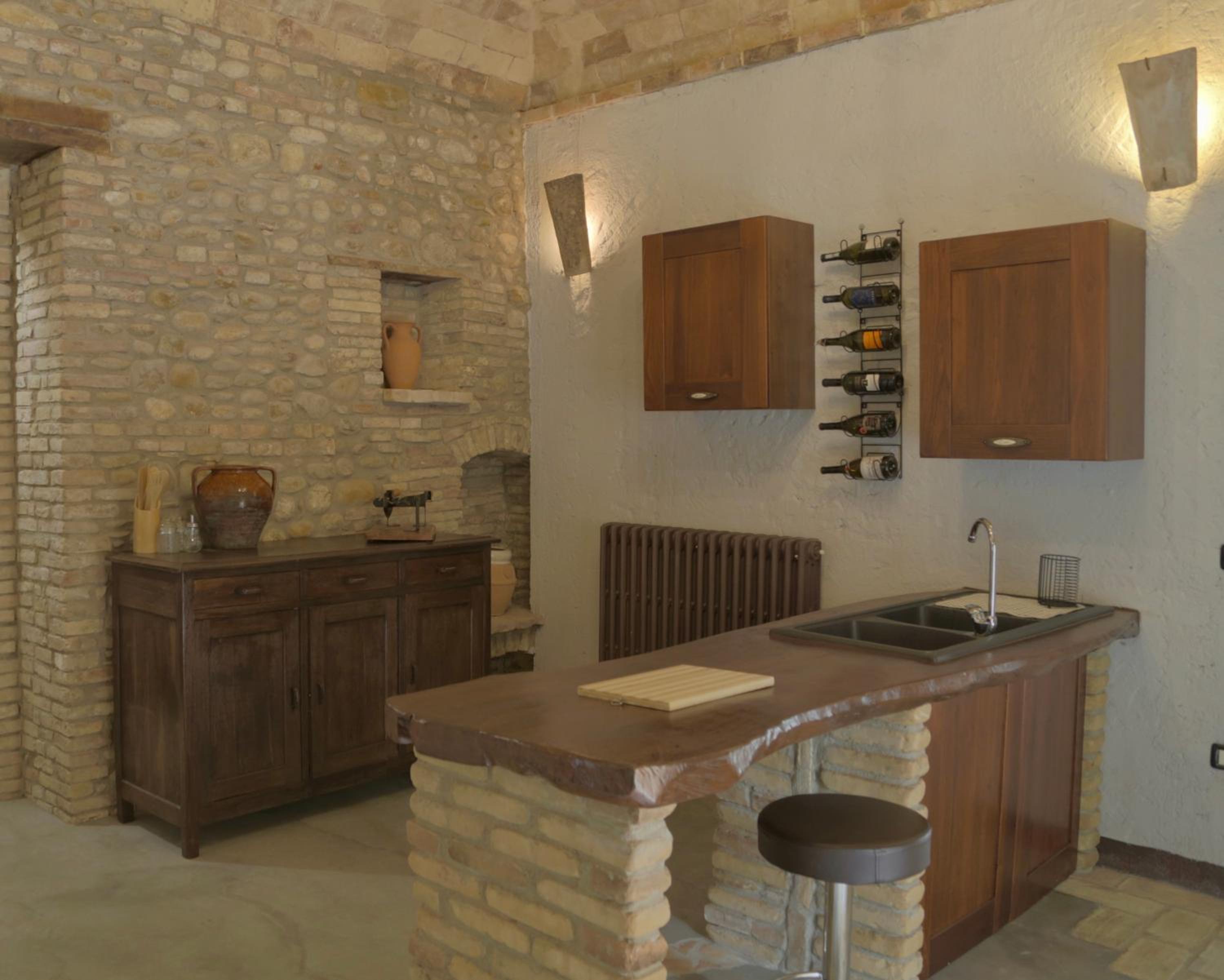 Palazzo Antico nella piazza di Montepagano, photo 33