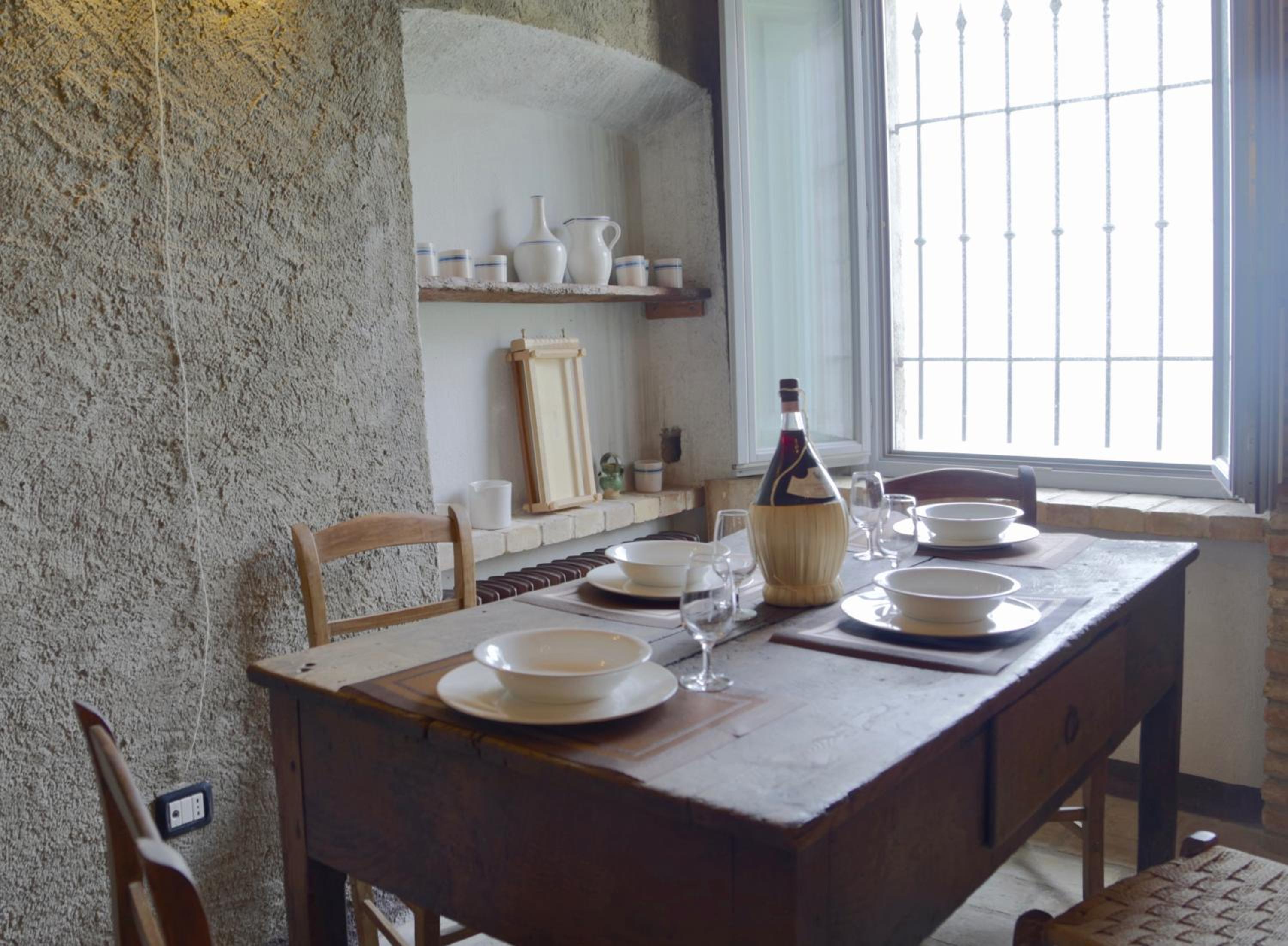 Palazzo Antico nella piazza di Montepagano, photo 52