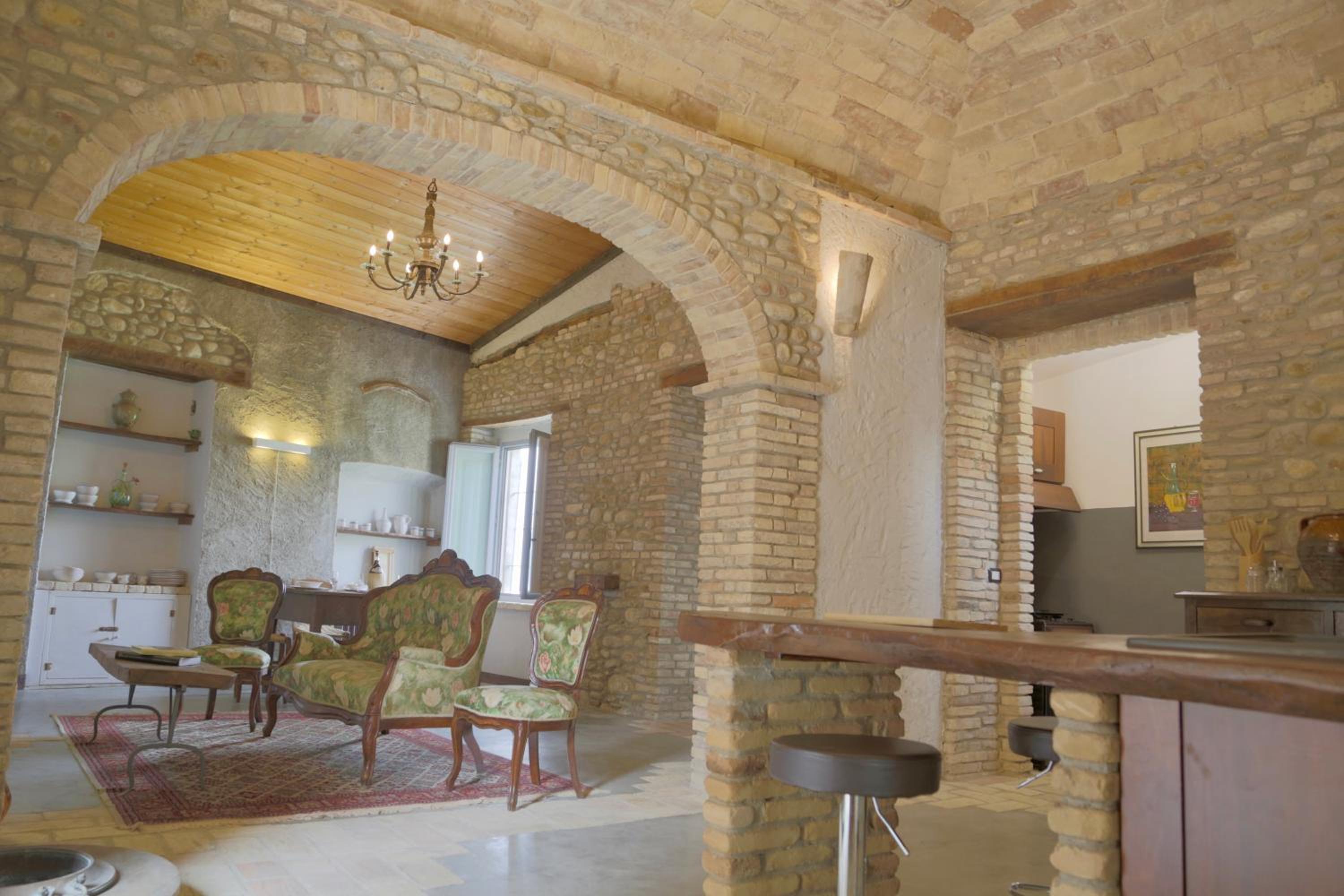 Palazzo Antico nella piazza di Montepagano, photo 9