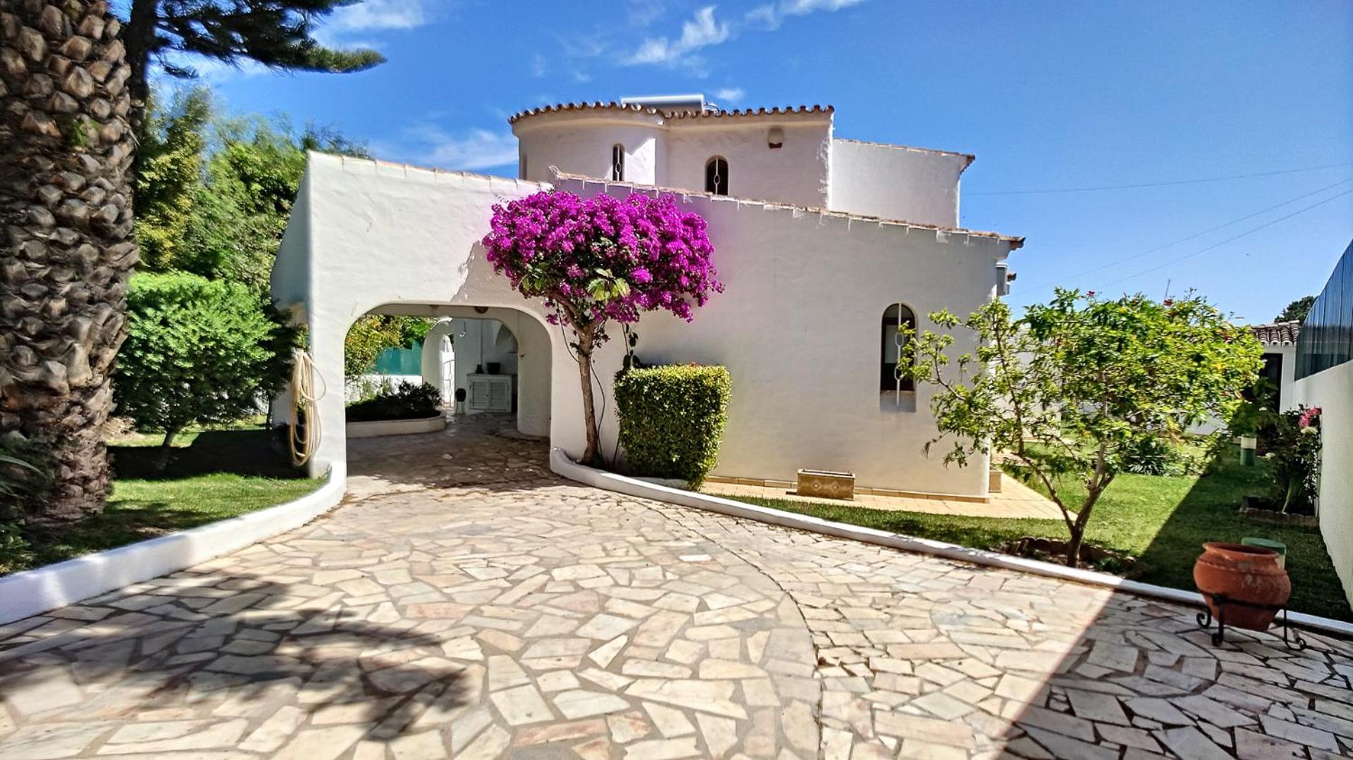 Villa Palmeira Galé Beach view 3