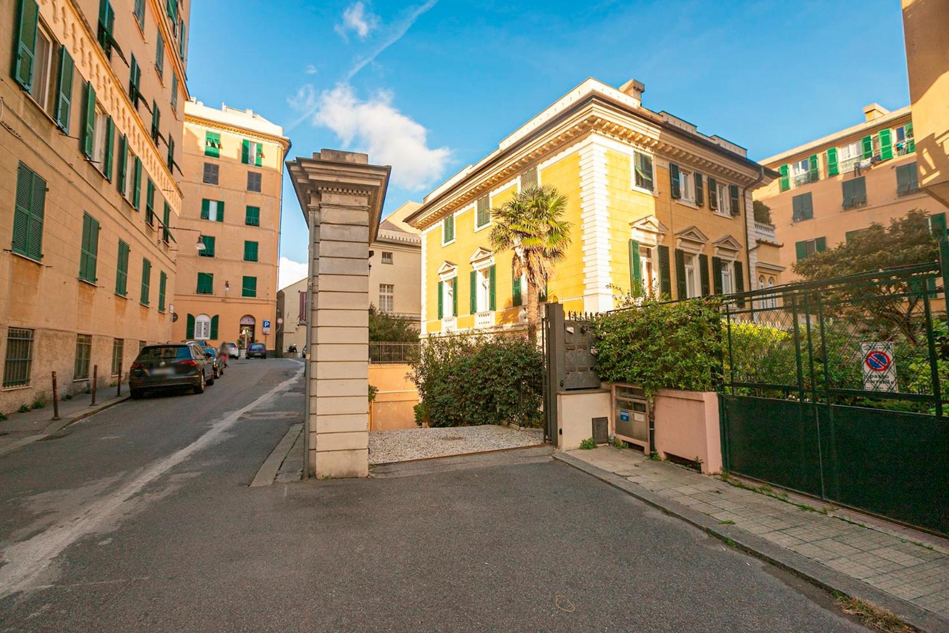 Real Italian Estate - Penthouse