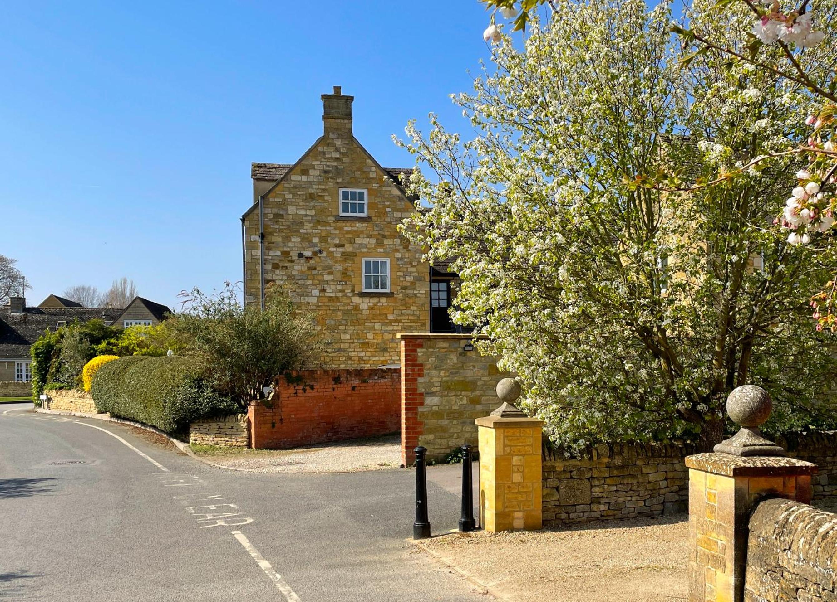 Campden Place - 2 Bed Home in Central Chipping Campden view 2