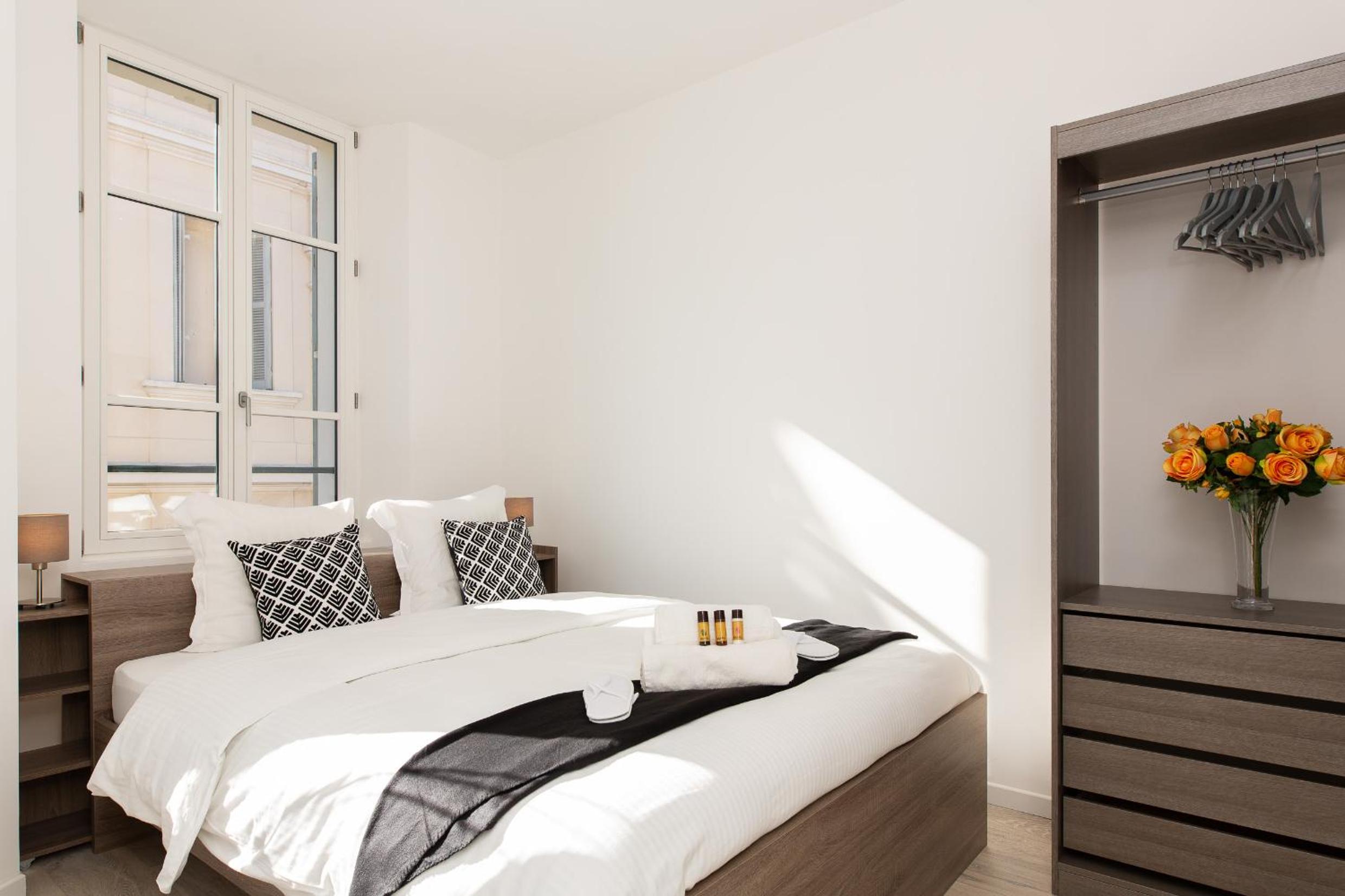 Anzur YourHostHelper photo 5