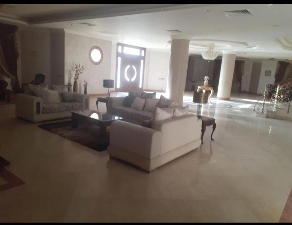 Super luxurious villa with large landscape areas